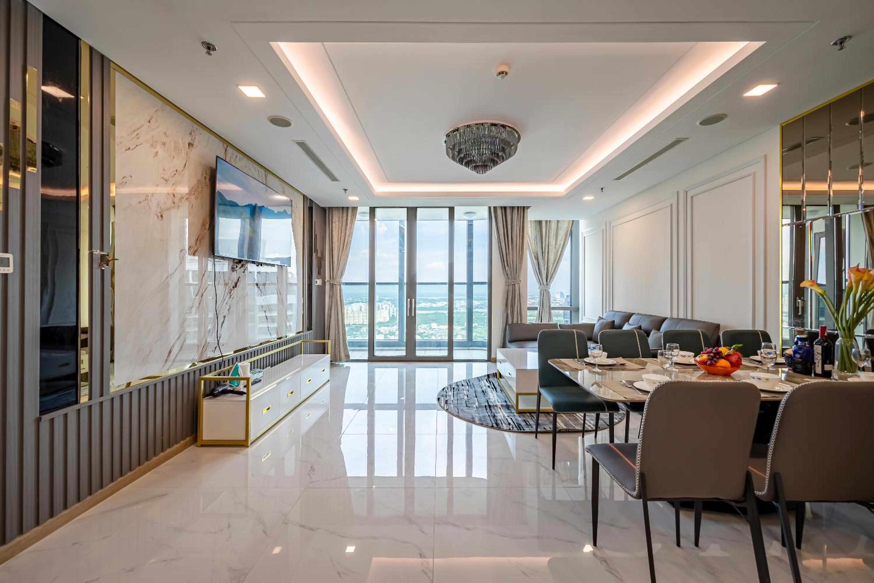 LANDMARK 81 Condotel Garden Bay