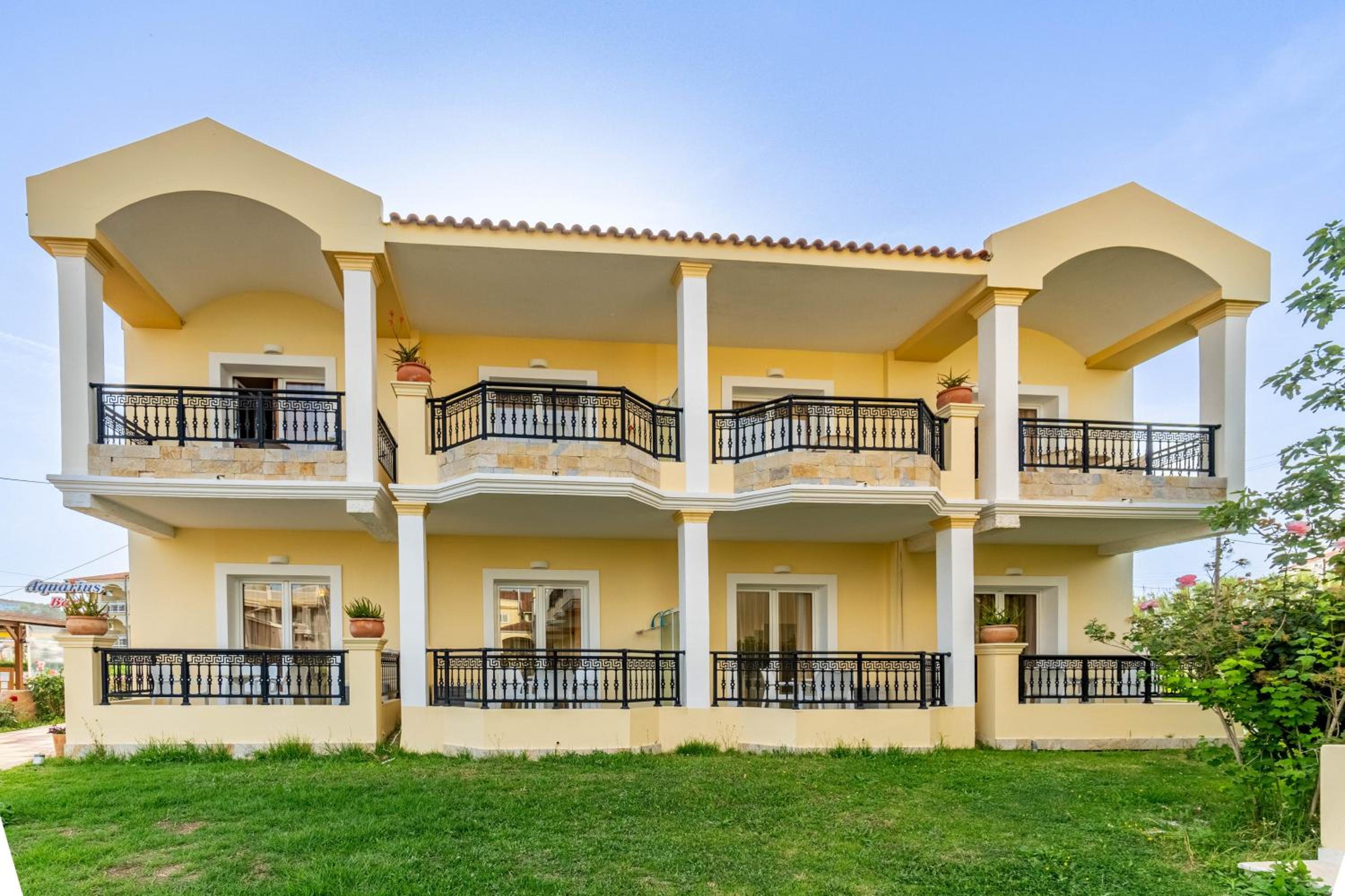 Kosmos Hotel St4 in Agios Stefanos