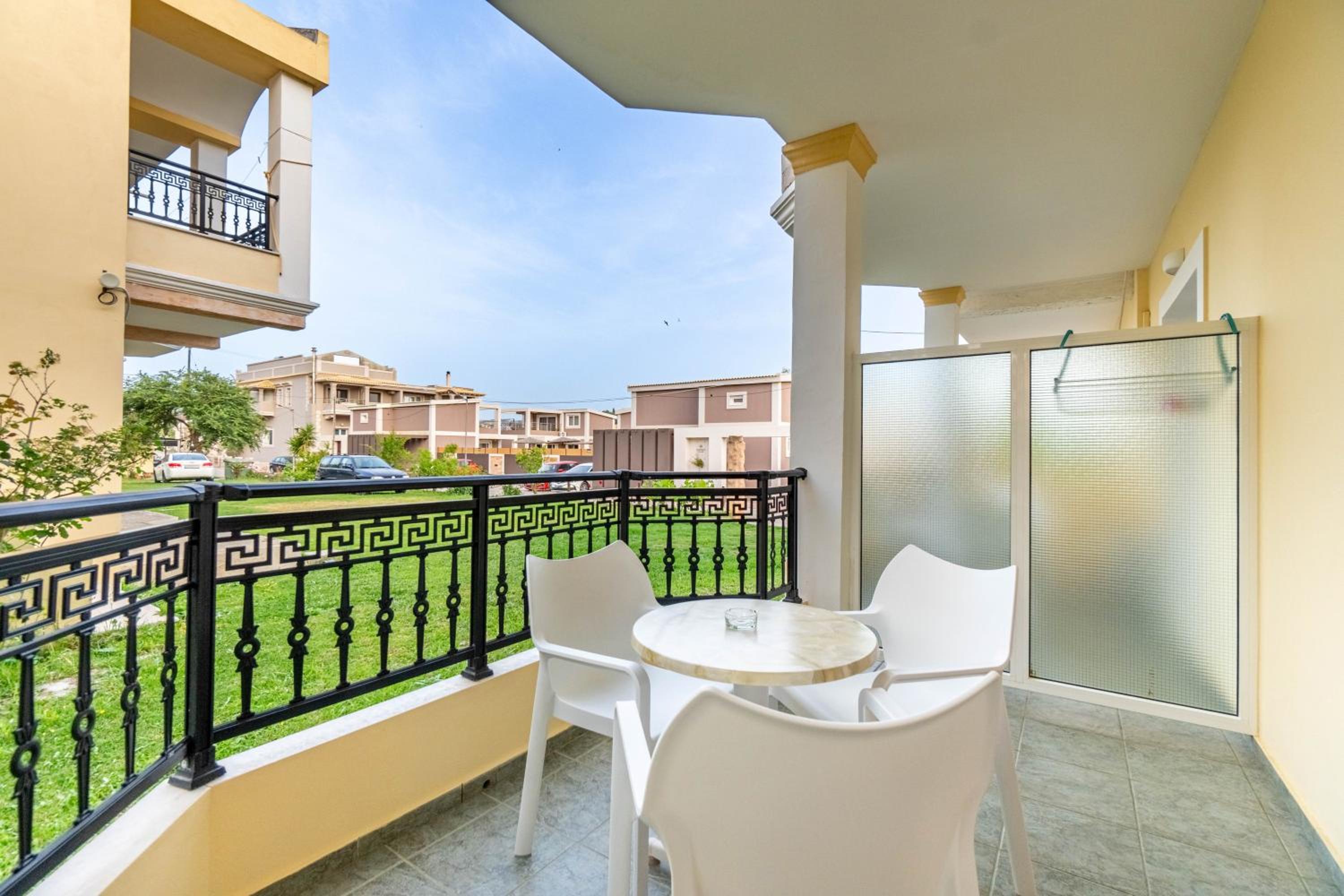 Kosmos Hotel St4 in Agios Stefanos photo 2