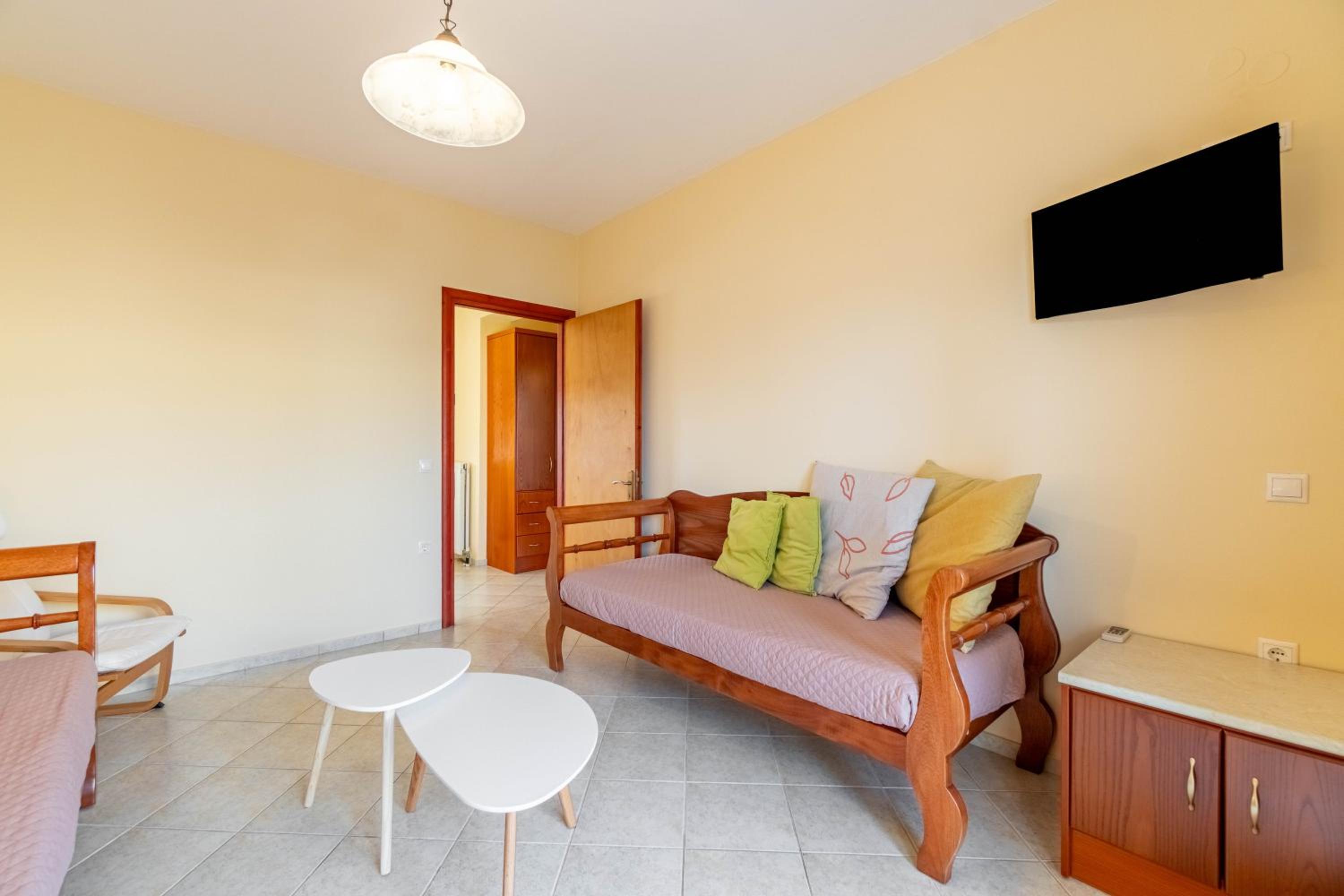 Kosmos Hotel St7 in Agios Stefanos photo 4