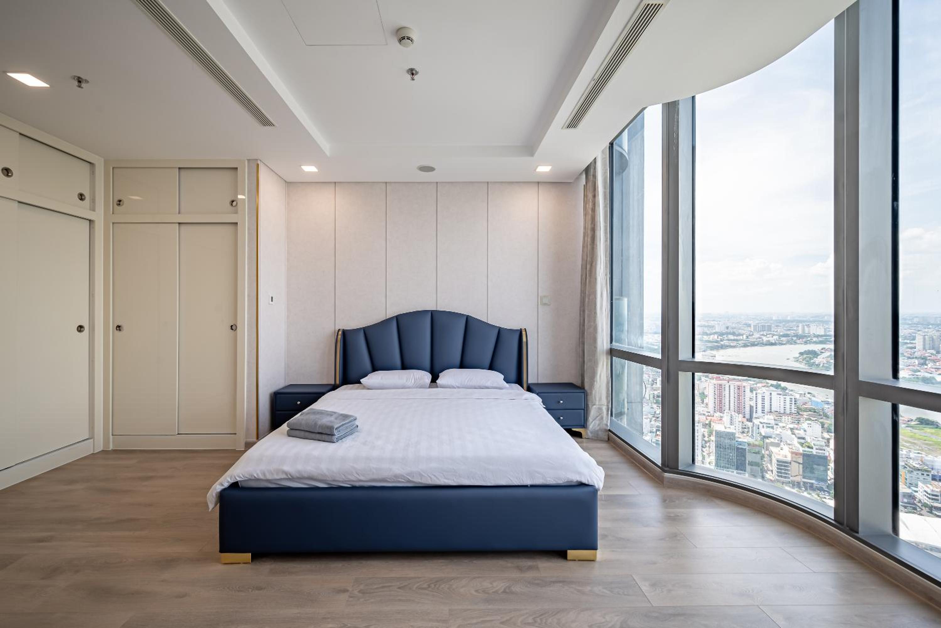 LANDMARK 81 Condotel Garden Bay