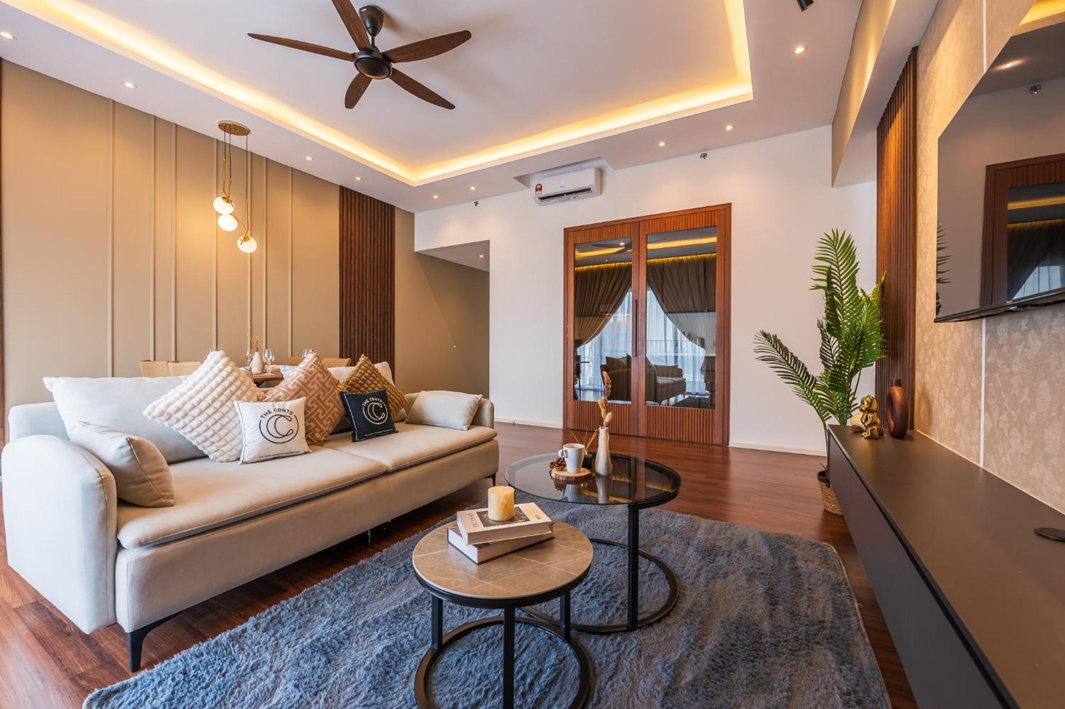 UNA RESIDENCE BY THE CONTS