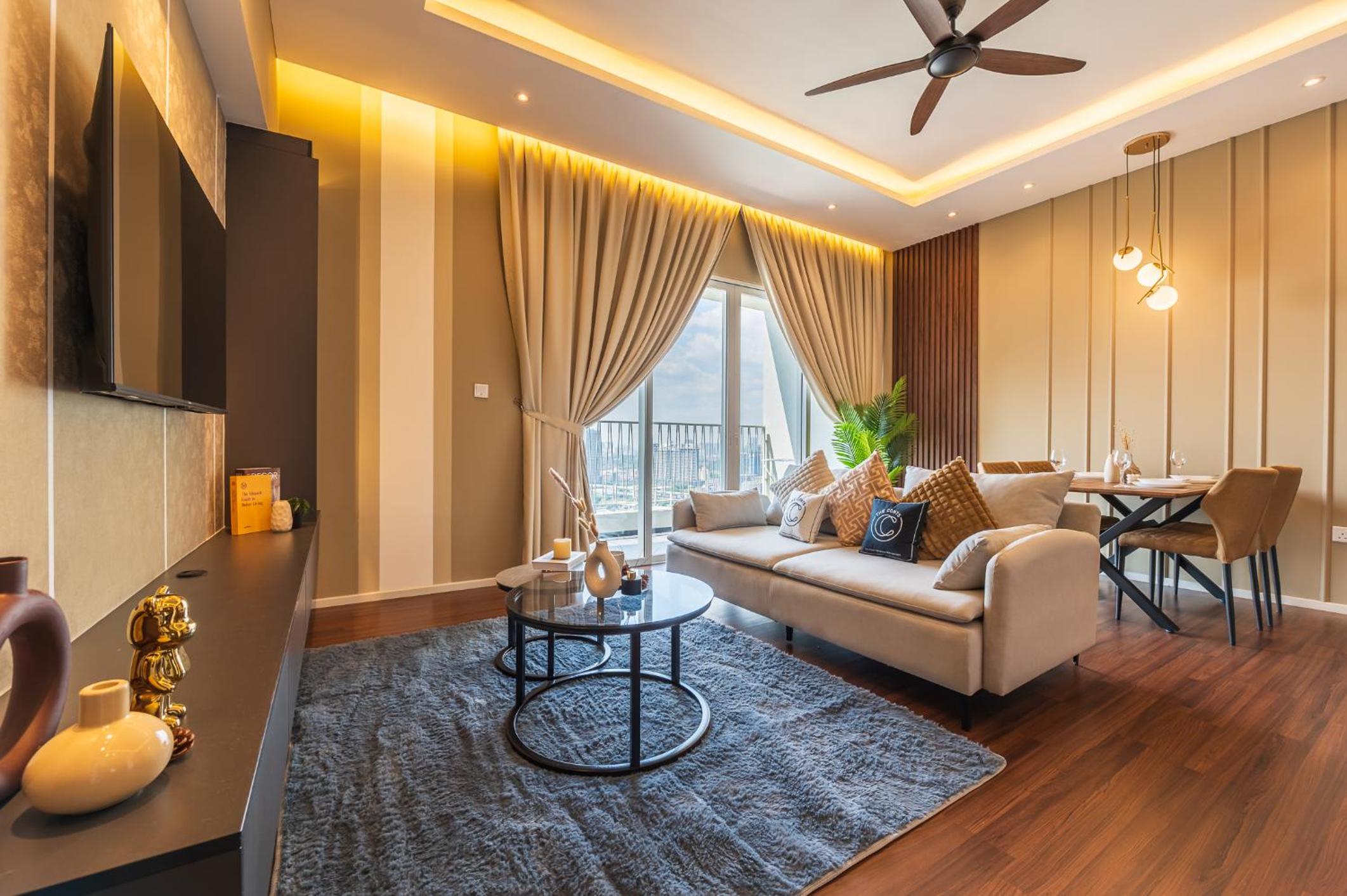 UNA RESIDENCE BY THE CONTS
