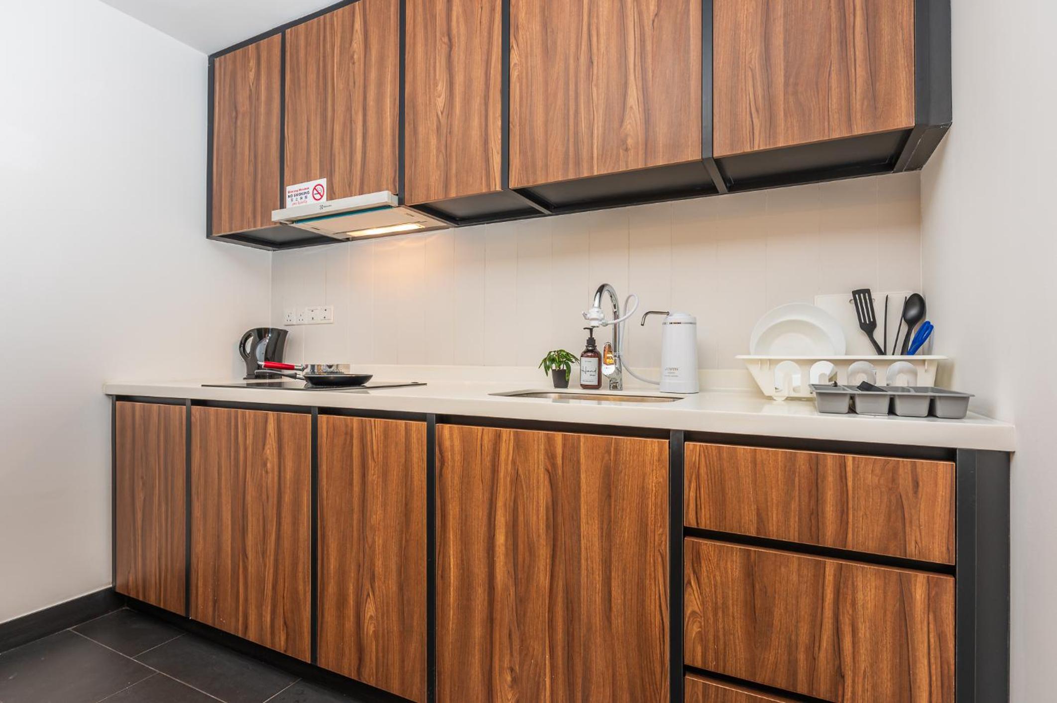 UNA RESIDENCE BY THE CONTS