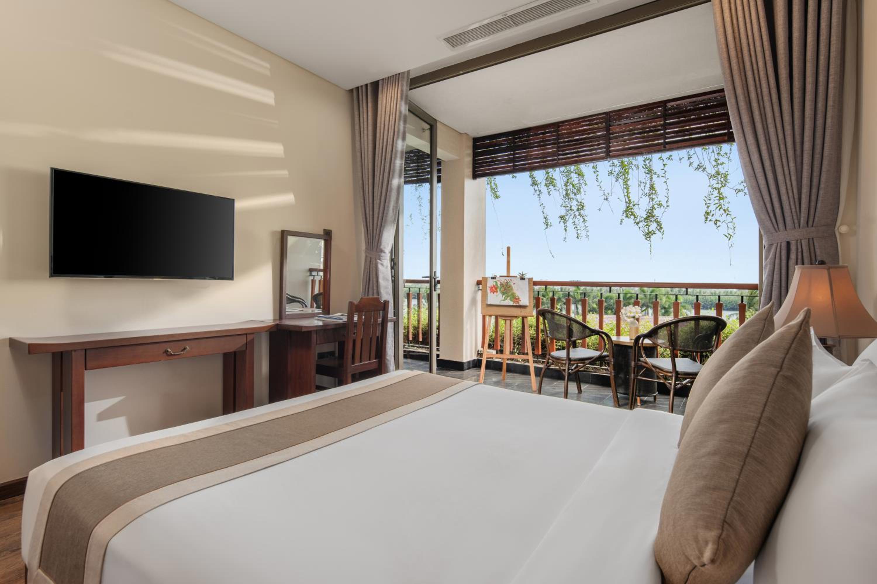 Silk Sense Hoi An River Resort - Green Luxury Escape