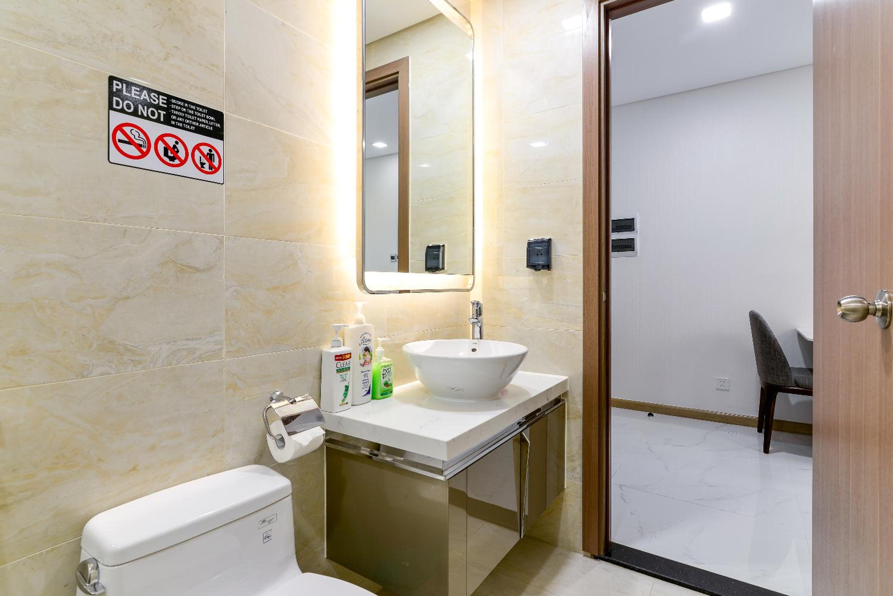 LANDMARK 81 Condotel Garden Bay