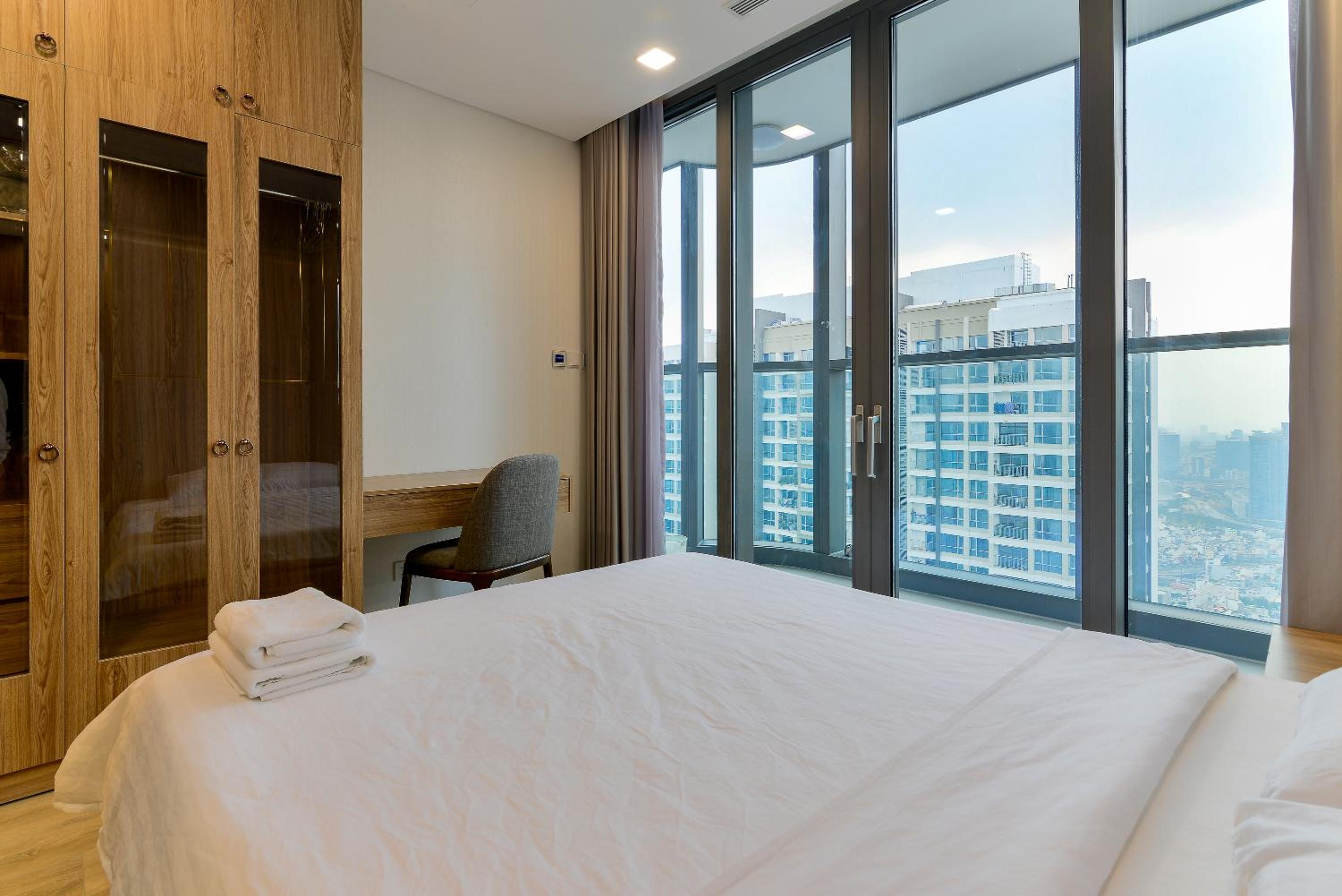 LANDMARK 81 Condotel Garden Bay