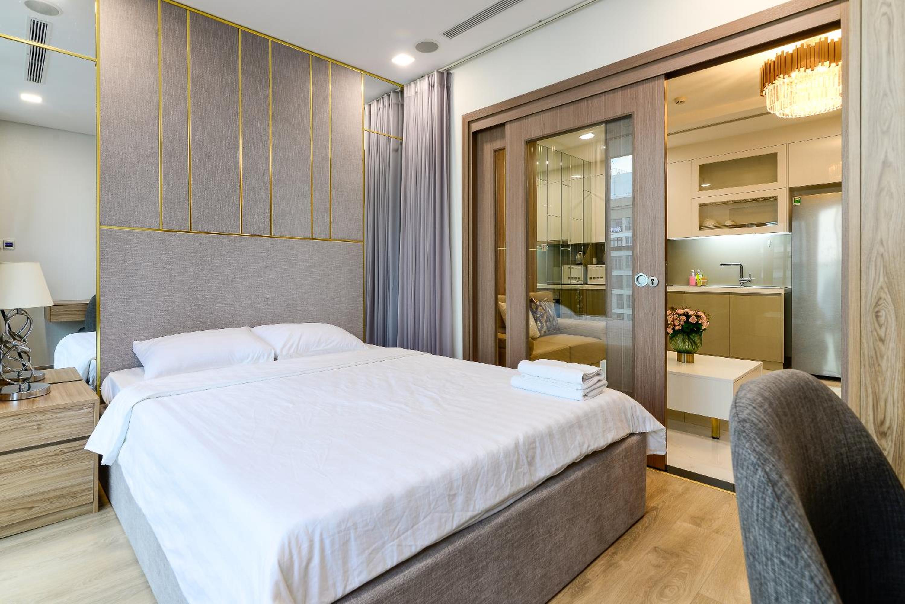 LANDMARK 81 Condotel Garden Bay