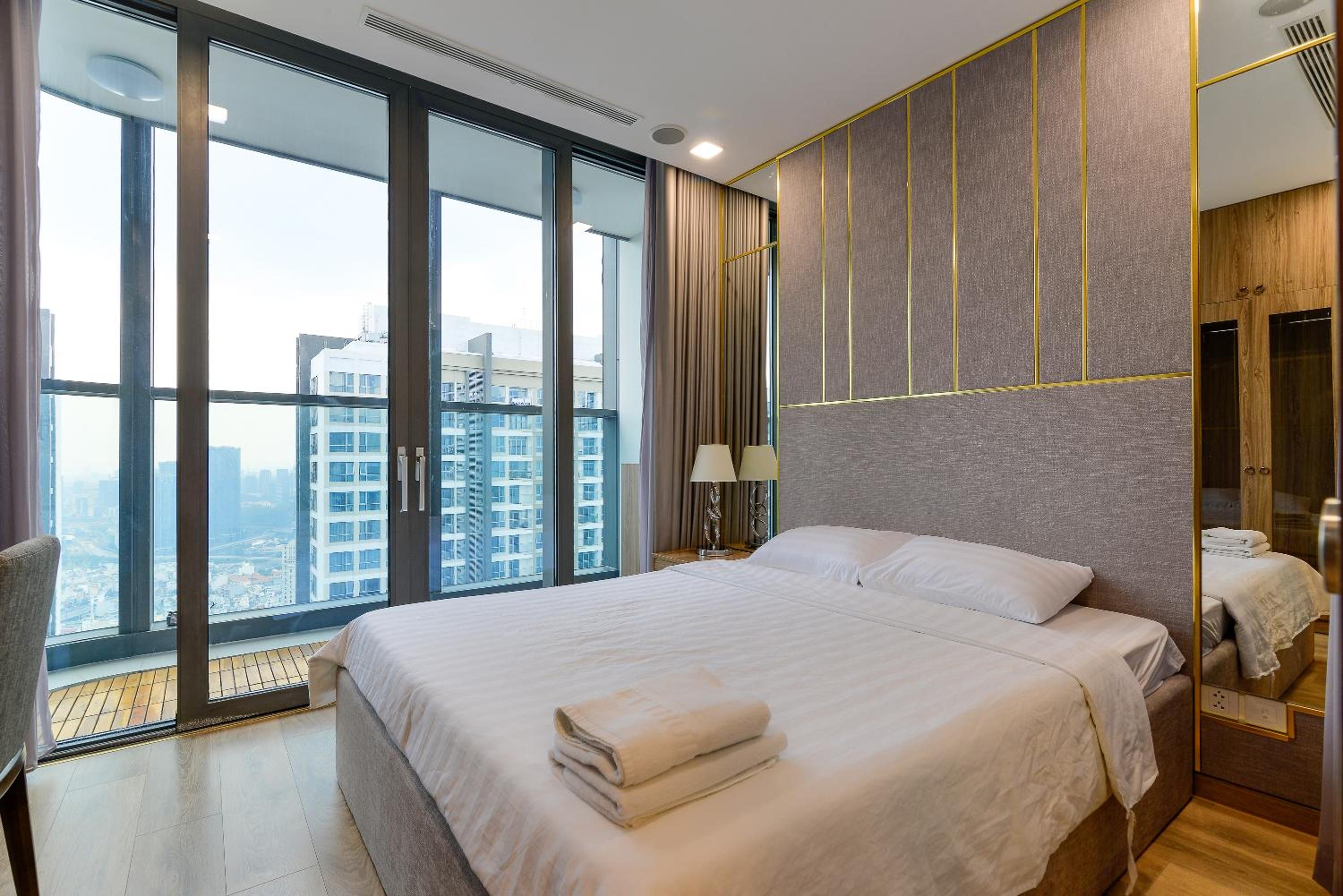 LANDMARK 81 Condotel Garden Bay