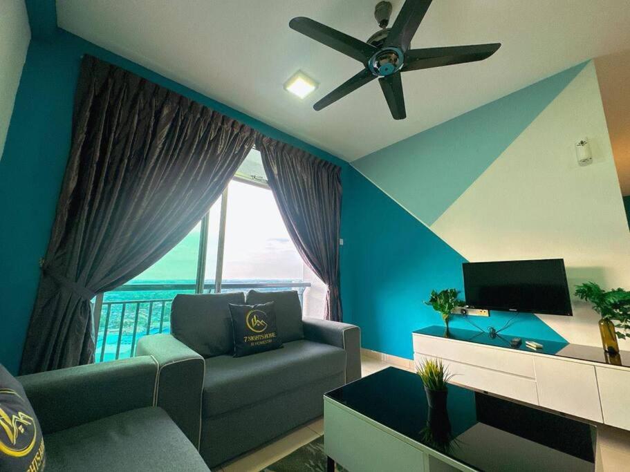 City Blue Pandan 10Pax CIQ Mid Valley South key B05