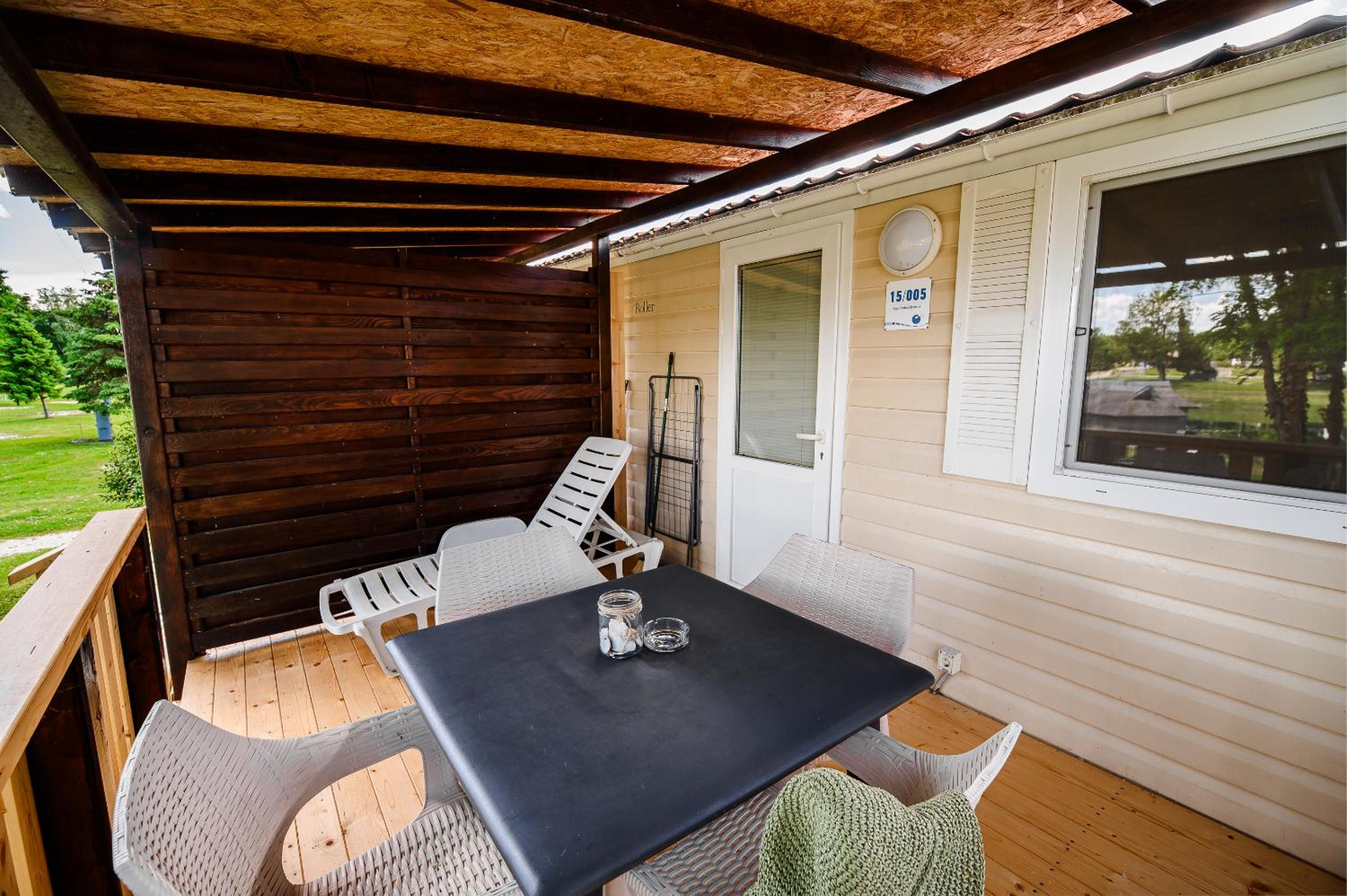 Lake View Mobile Homes with Thermal Riviera Tickets in Terme Čatež