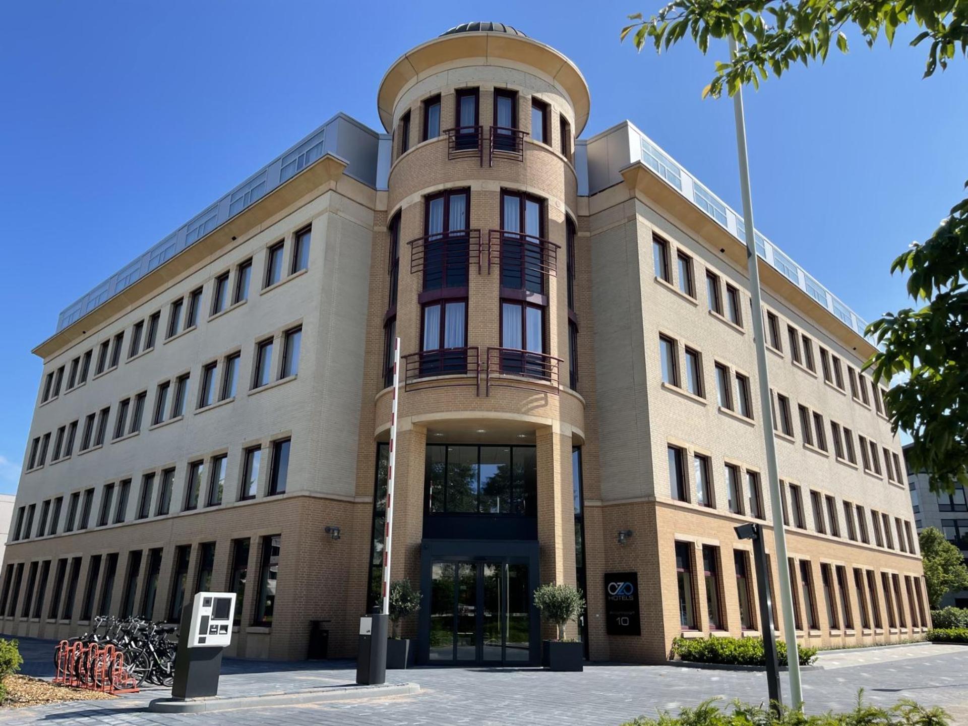 Hotel OZO Hotels Antares Airport - Image 1