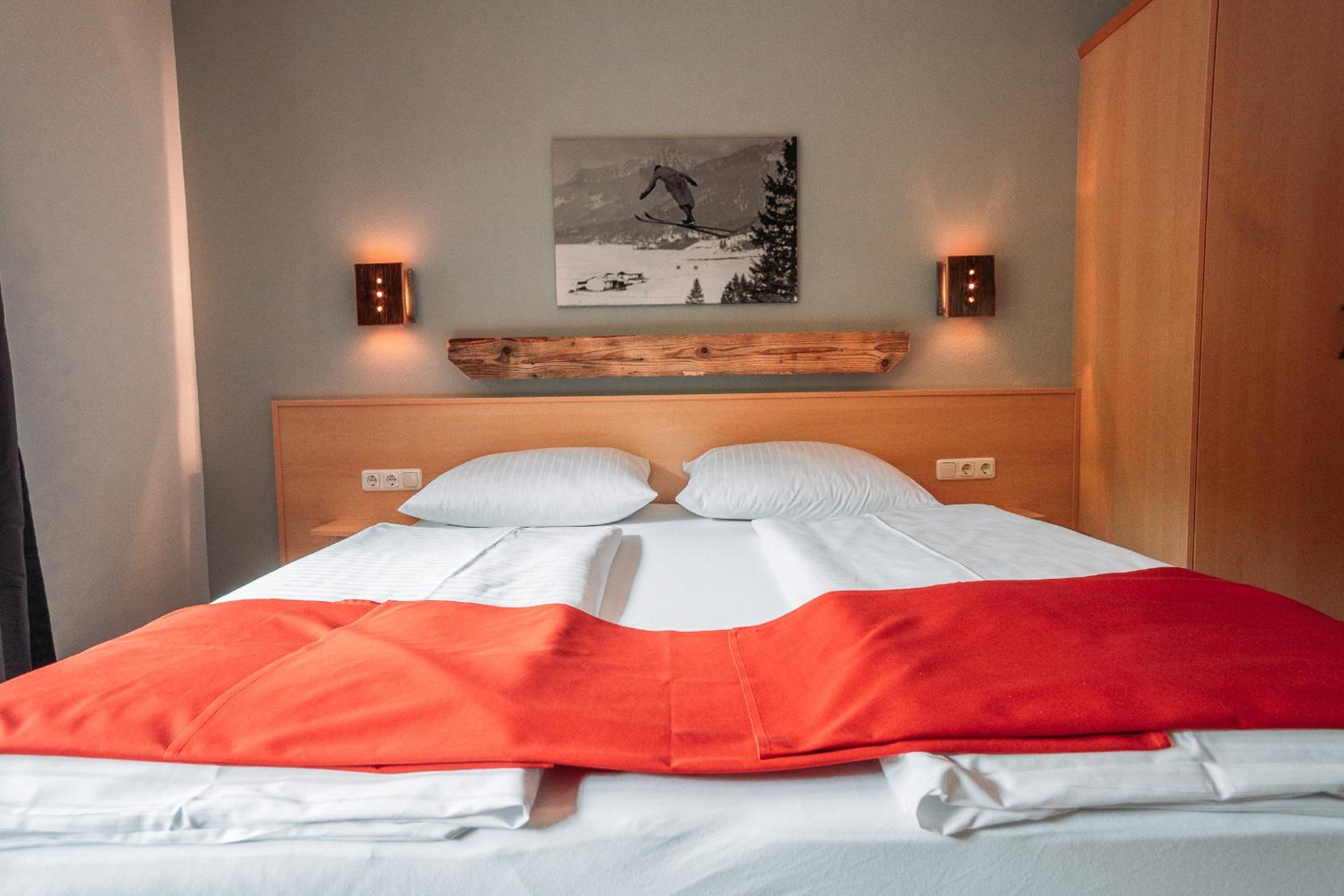 Hahnenkamm Hostel