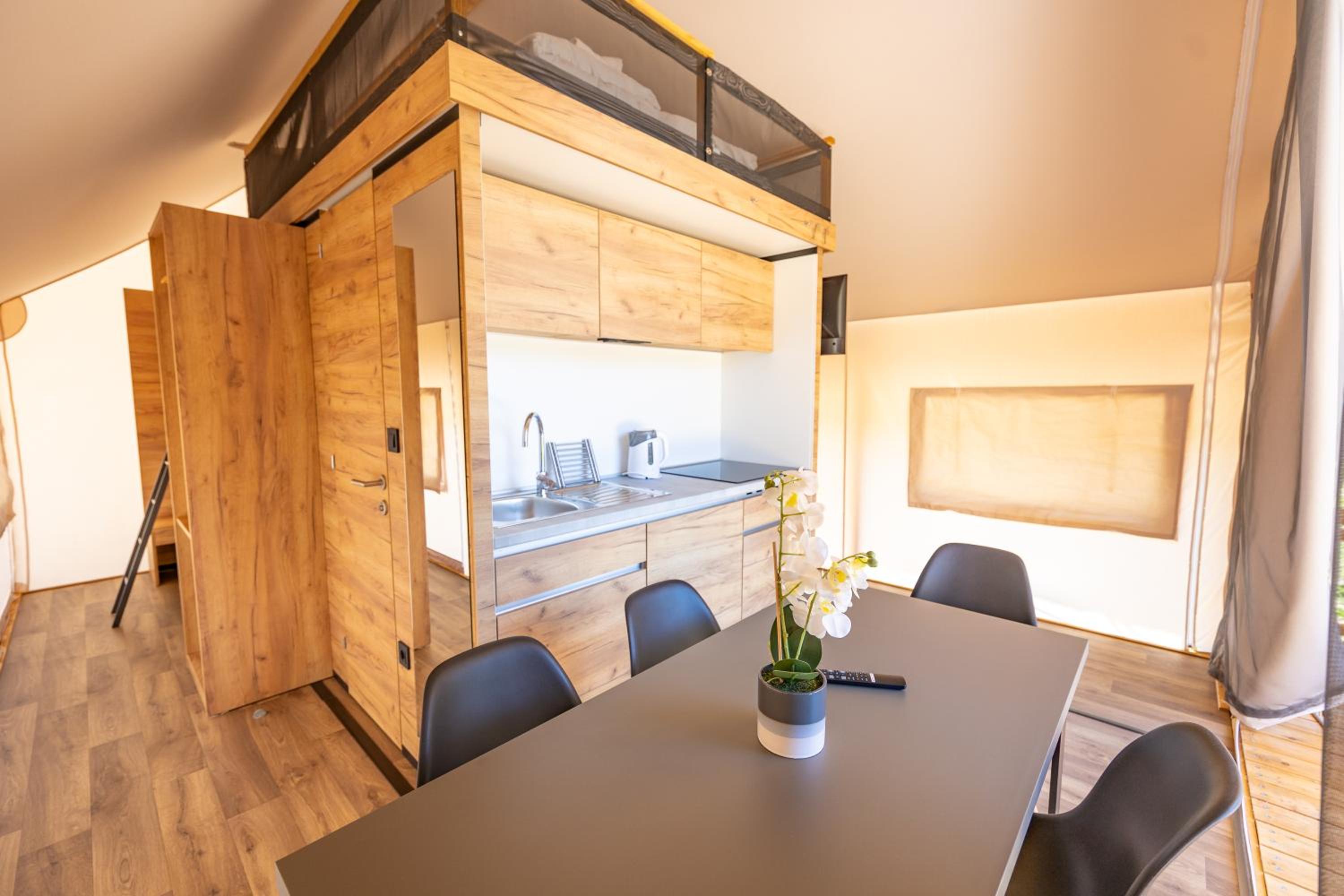 Camp Dole Zivogosce - Mobile home and Glamping tent view 3
