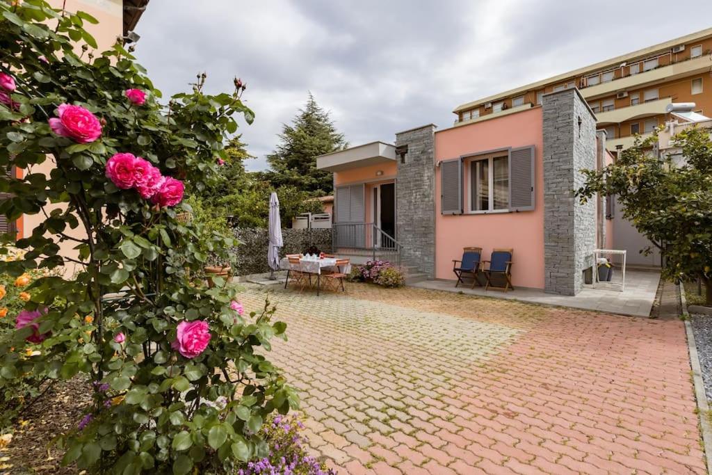 Laura al mare photo 2