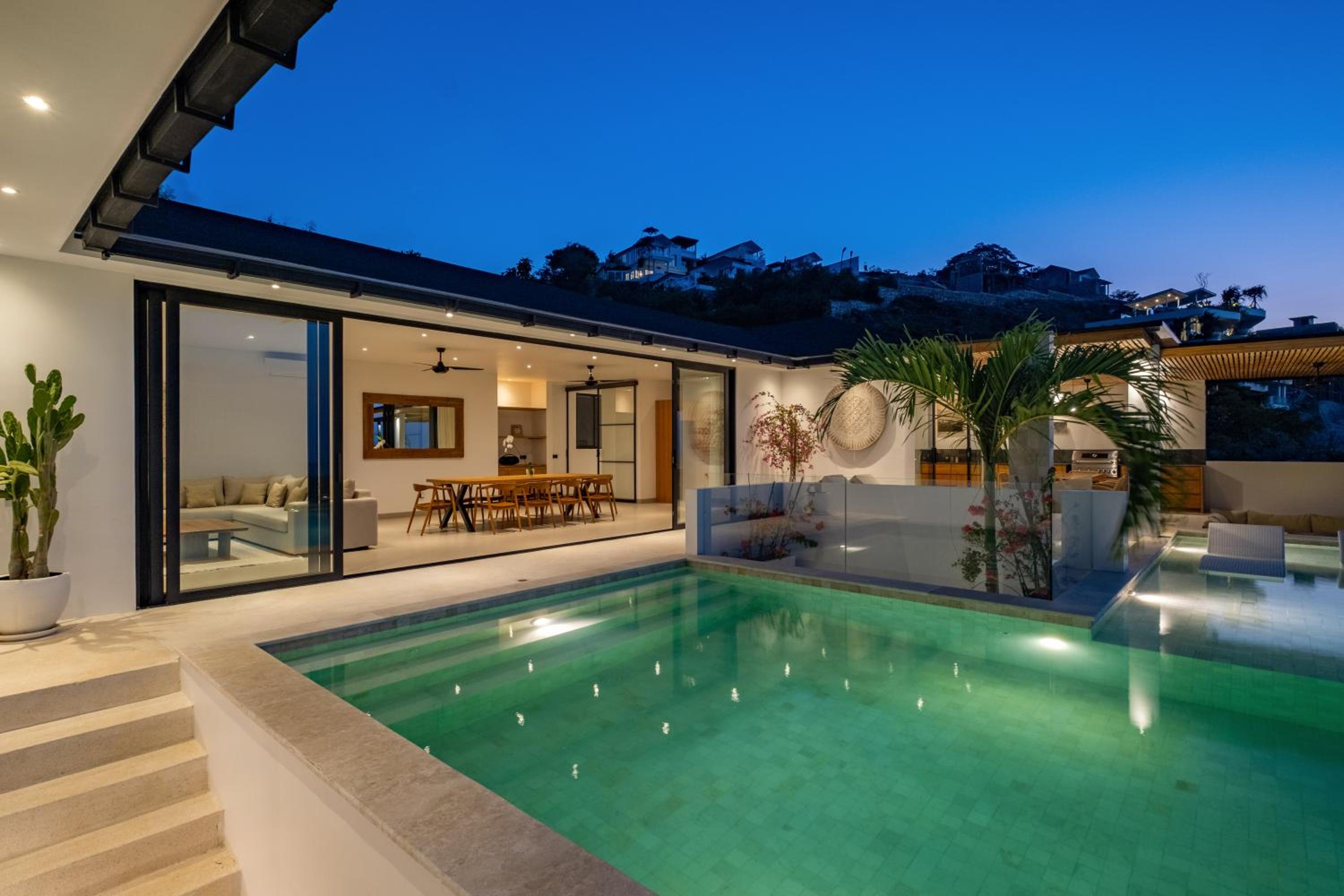 Villa Friendly - Luxury 4 BR villa In Uluwatu view 3