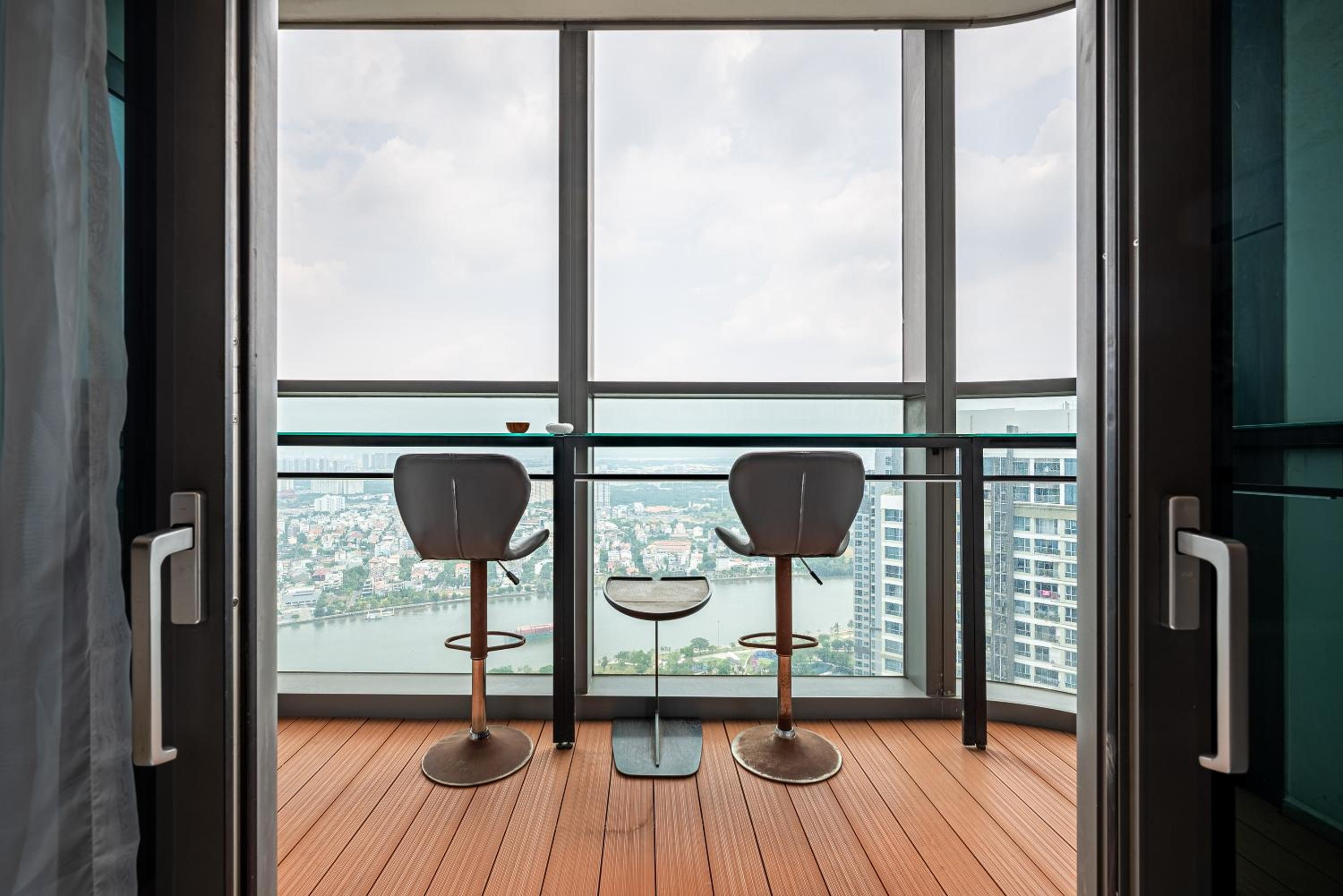 LANDMARK 81 Condotel Garden Bay