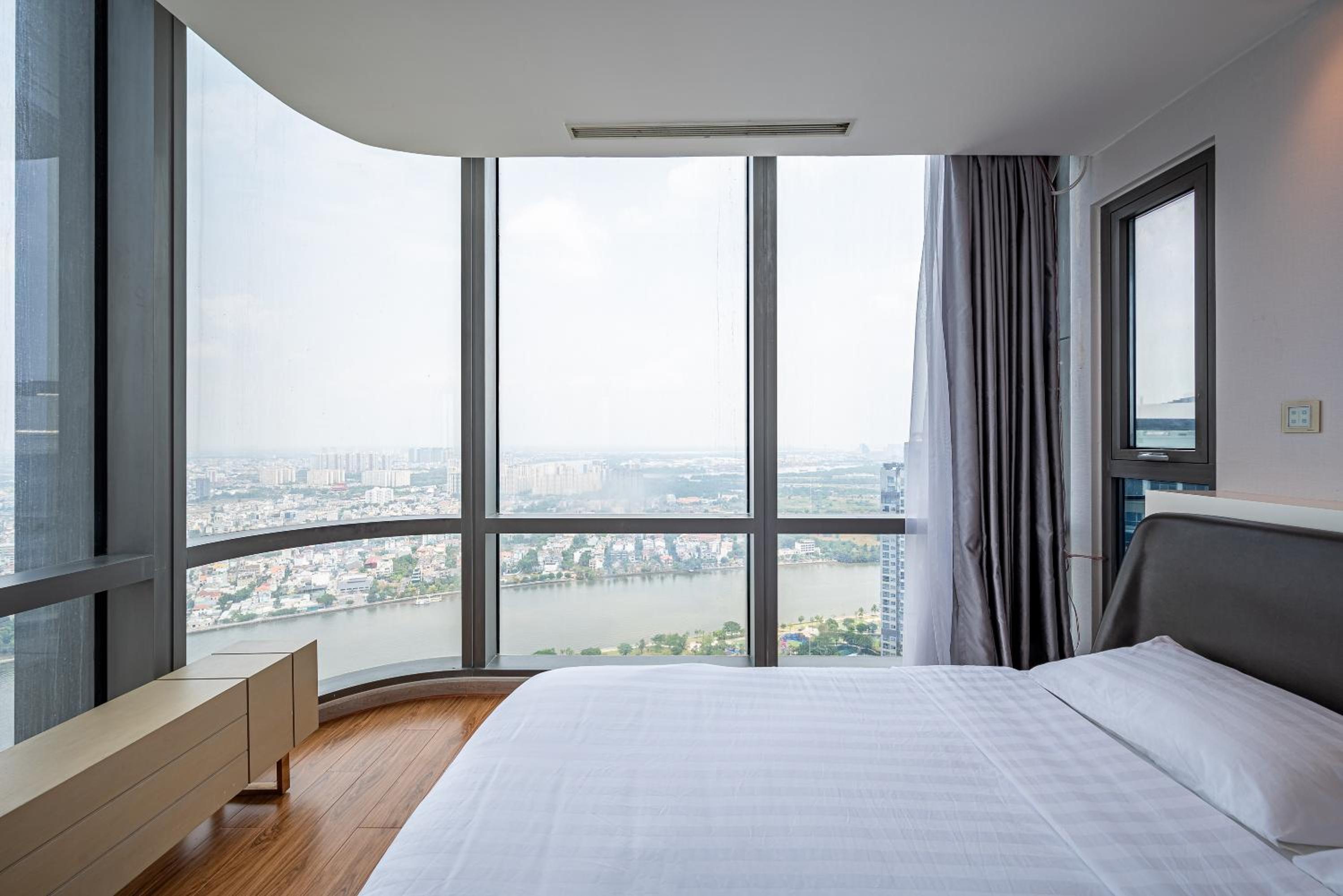 LANDMARK 81 Condotel Garden Bay