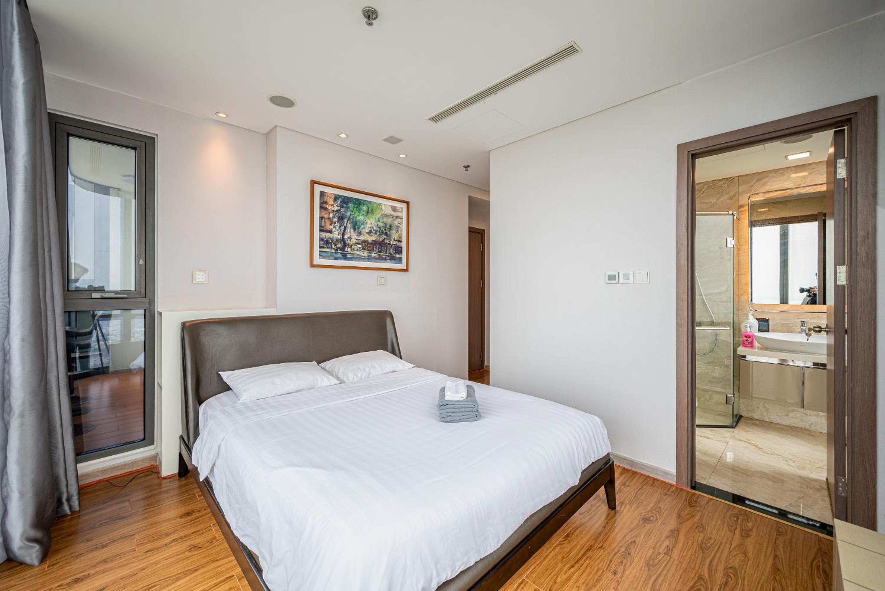 LANDMARK 81 Condotel Garden Bay