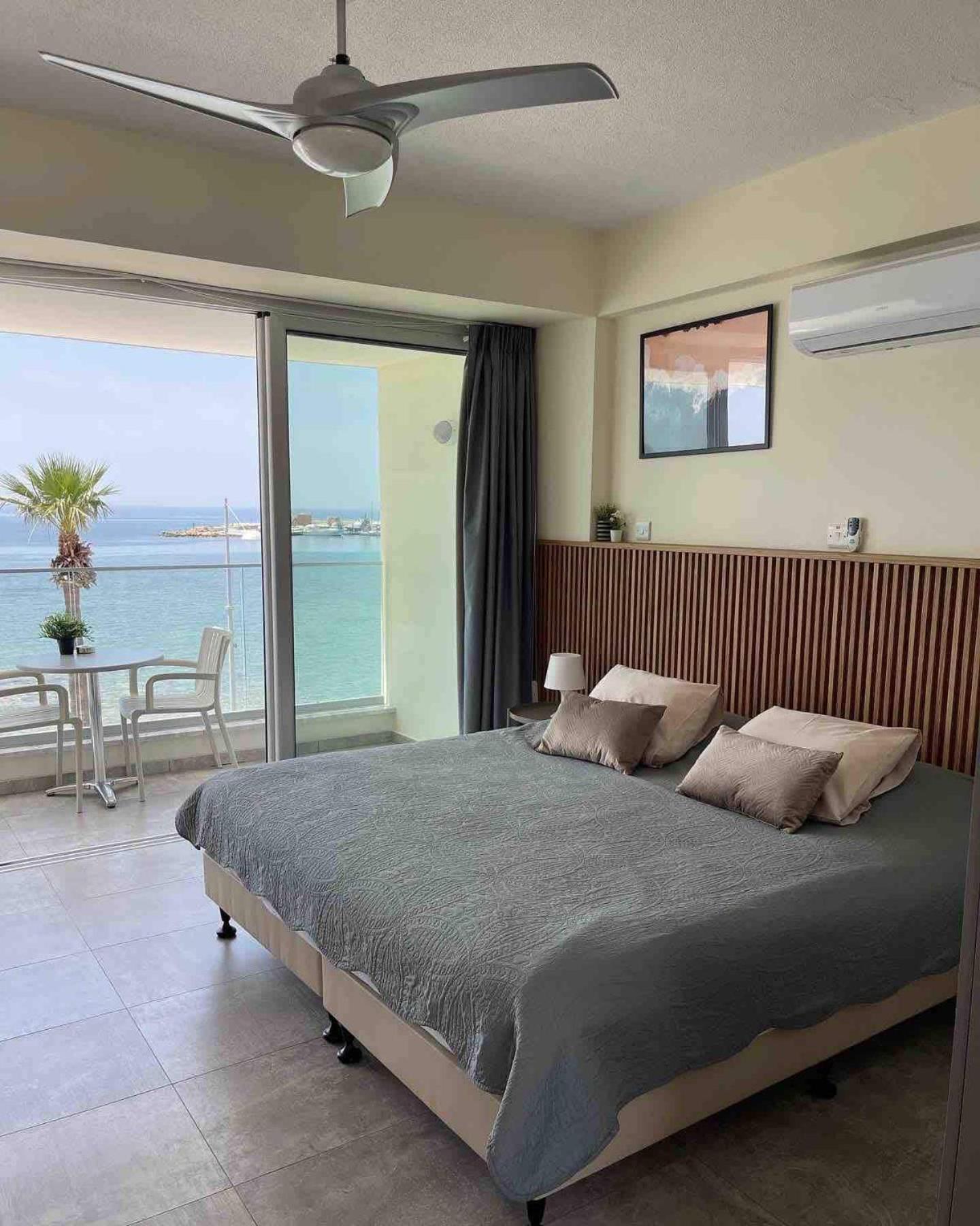 Harbour Lights Studio Apartments
