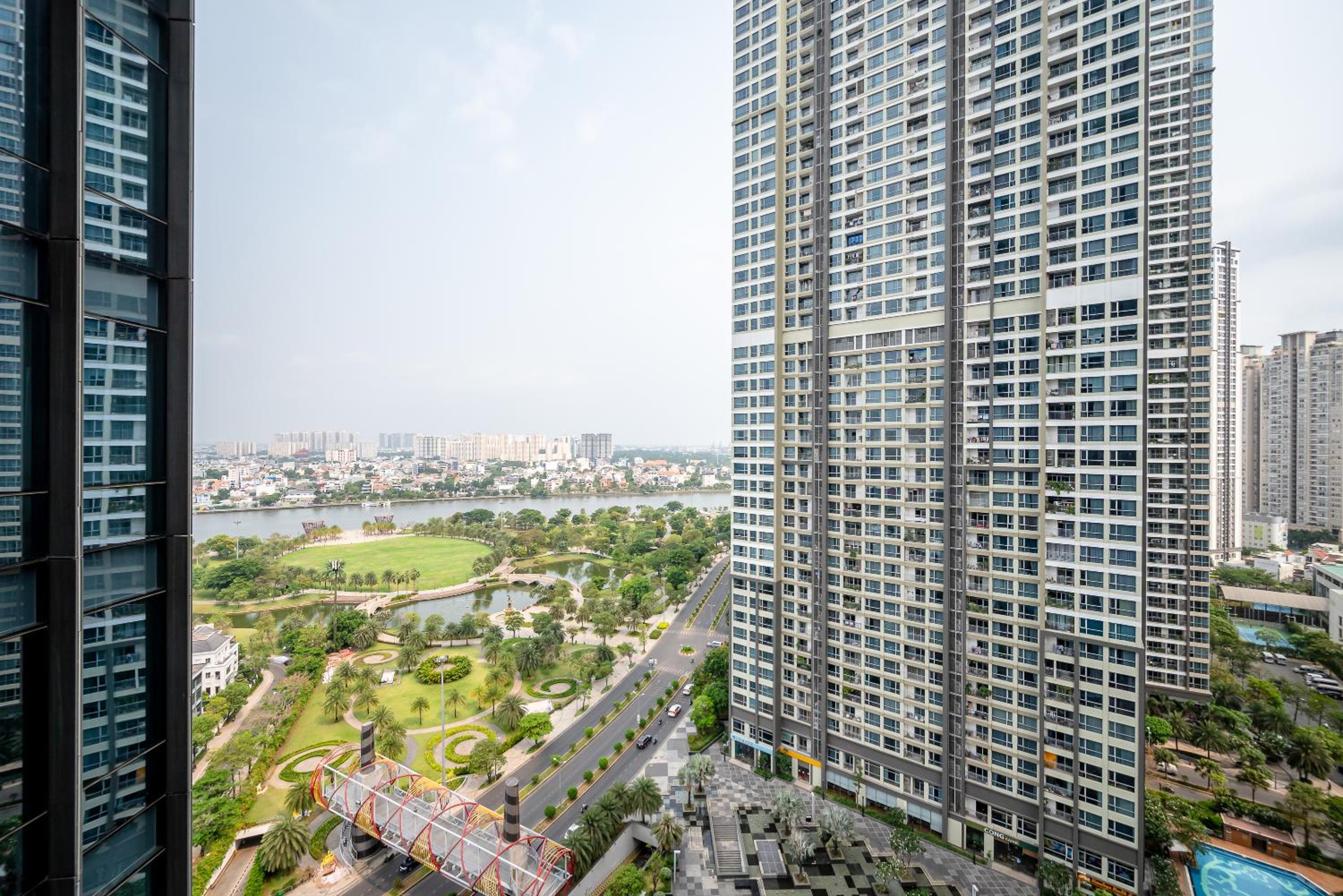 LANDMARK 81 Condotel Garden Bay