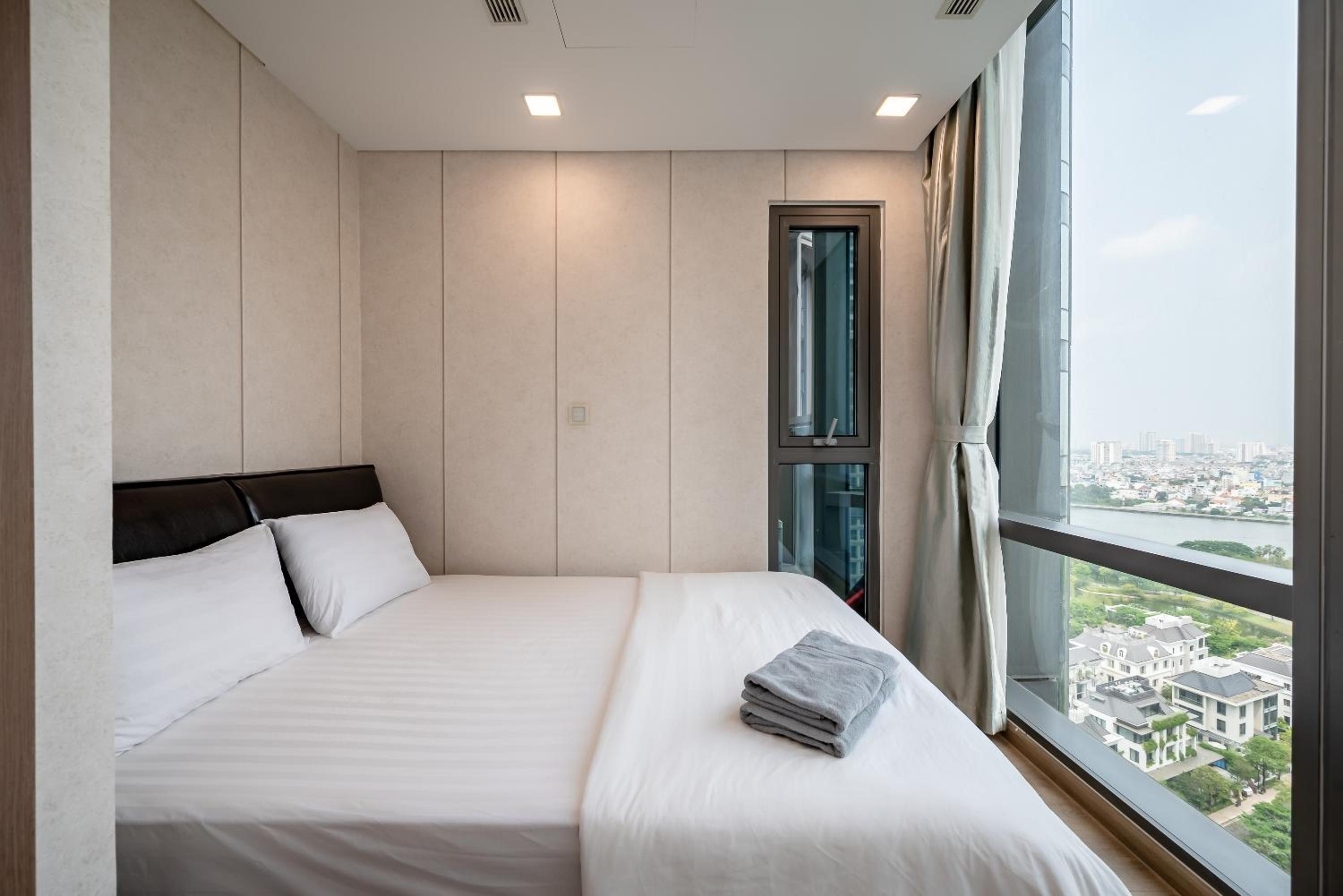 LANDMARK 81 Condotel Garden Bay