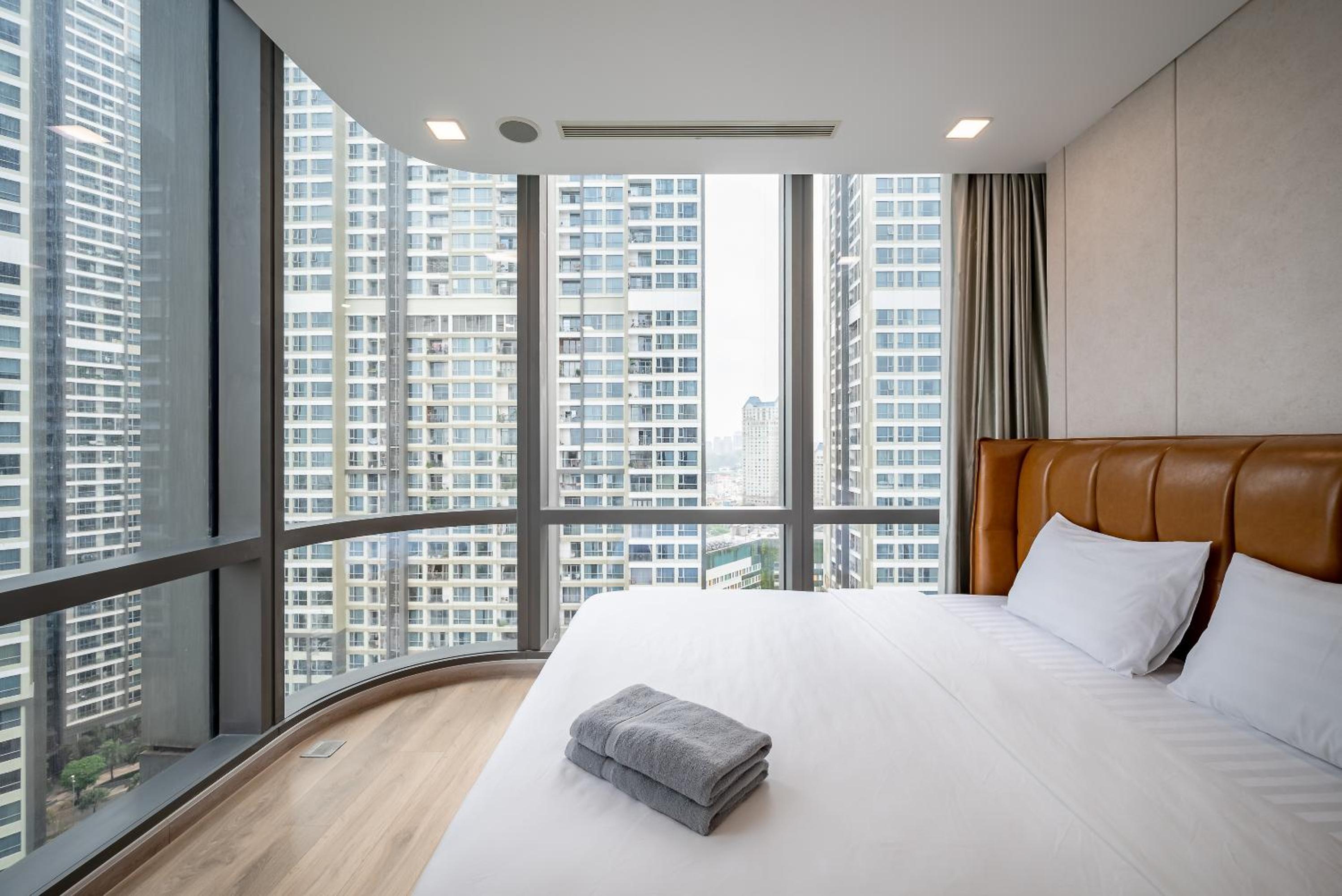 LANDMARK 81 Condotel Garden Bay