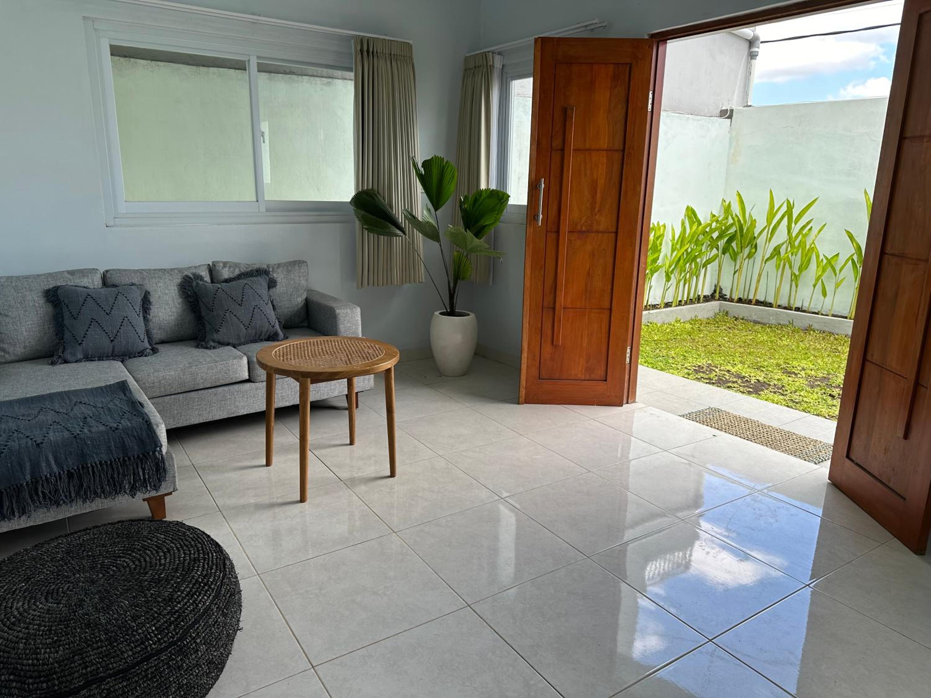 Modern 4BR Villa VENIRE I Private Pool I AirCon I Highspeed WIFI I Parking I Netflix view 5