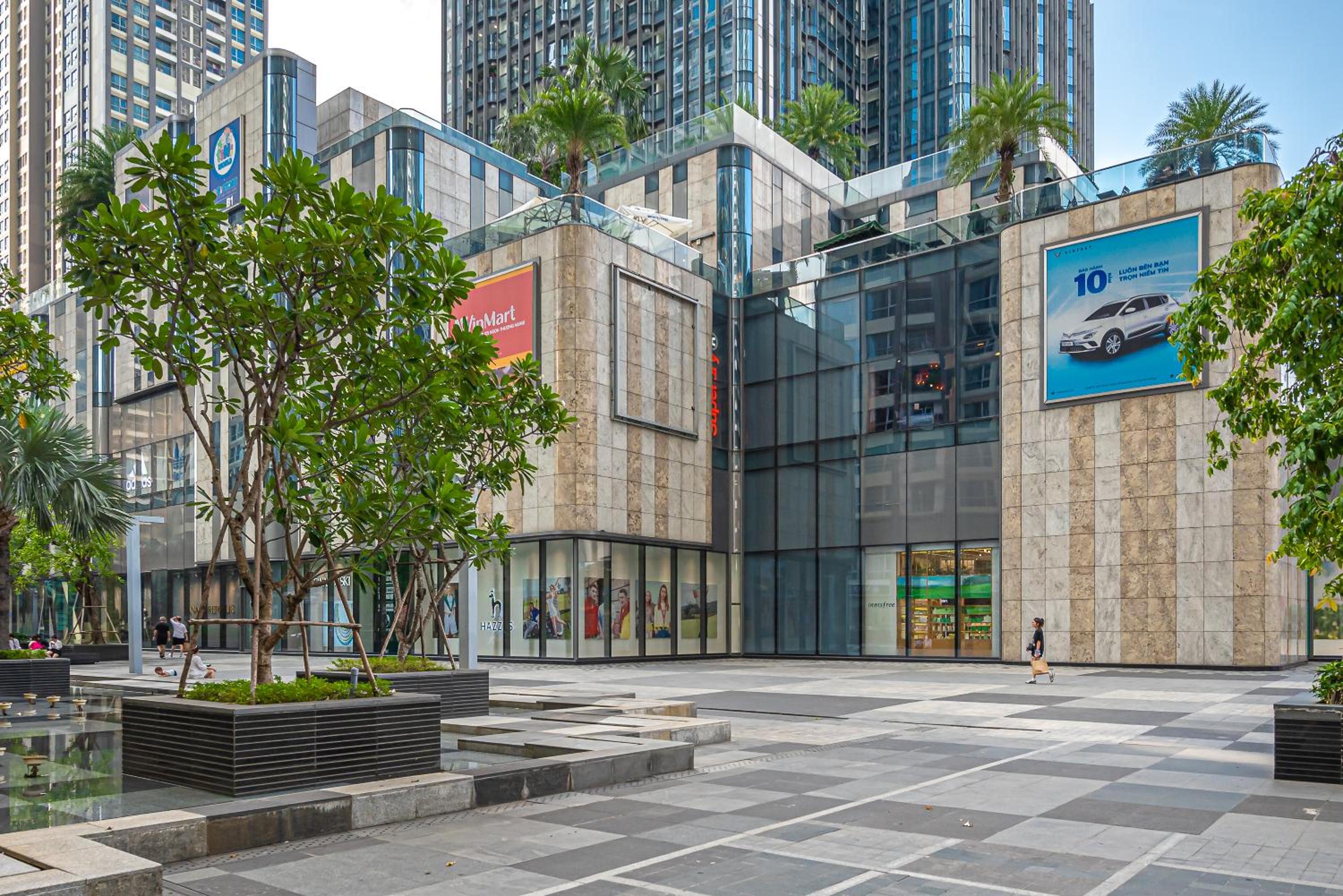 LANDMARK 81 Condotel Garden Bay