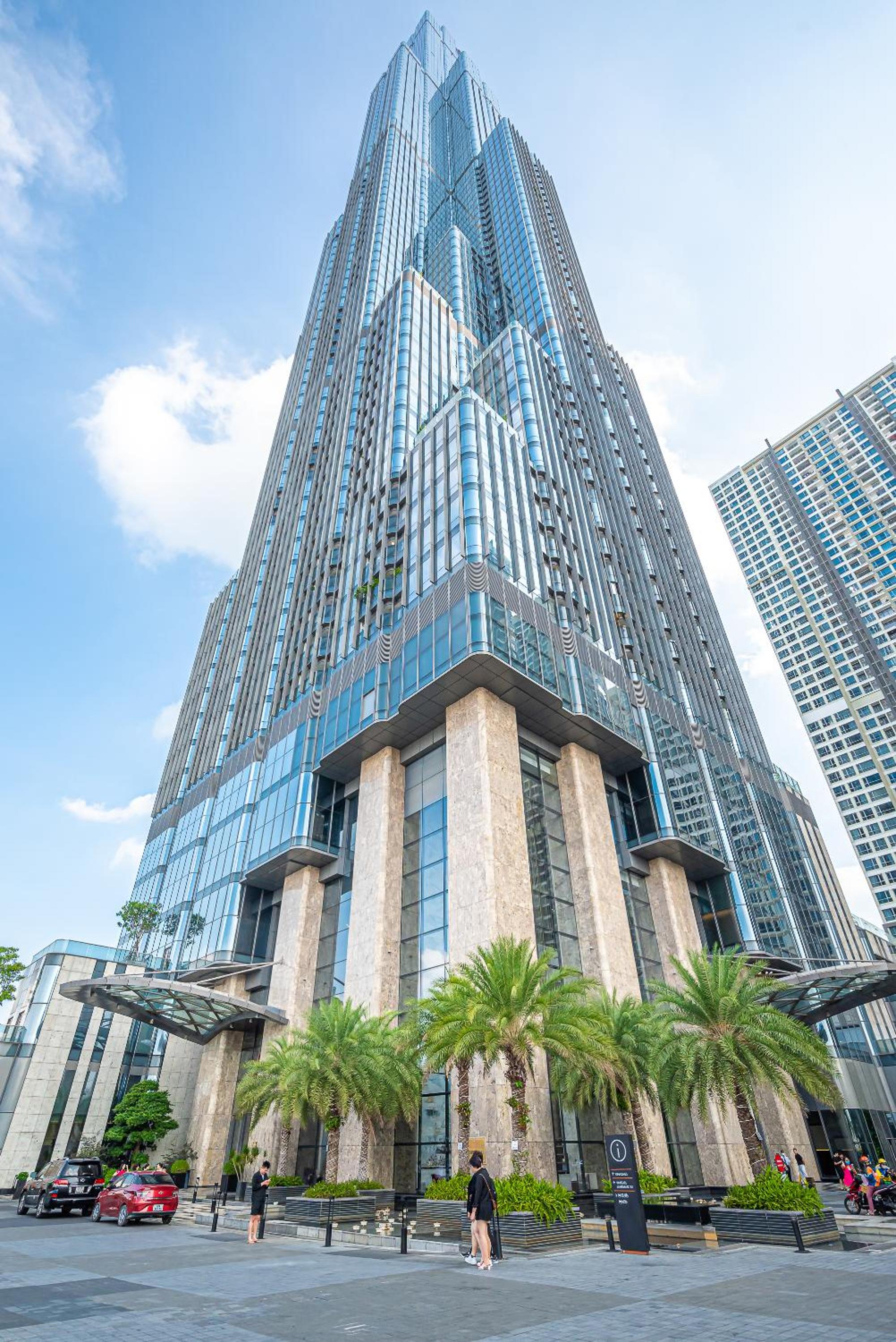 LANDMARK 81 Condotel Garden Bay