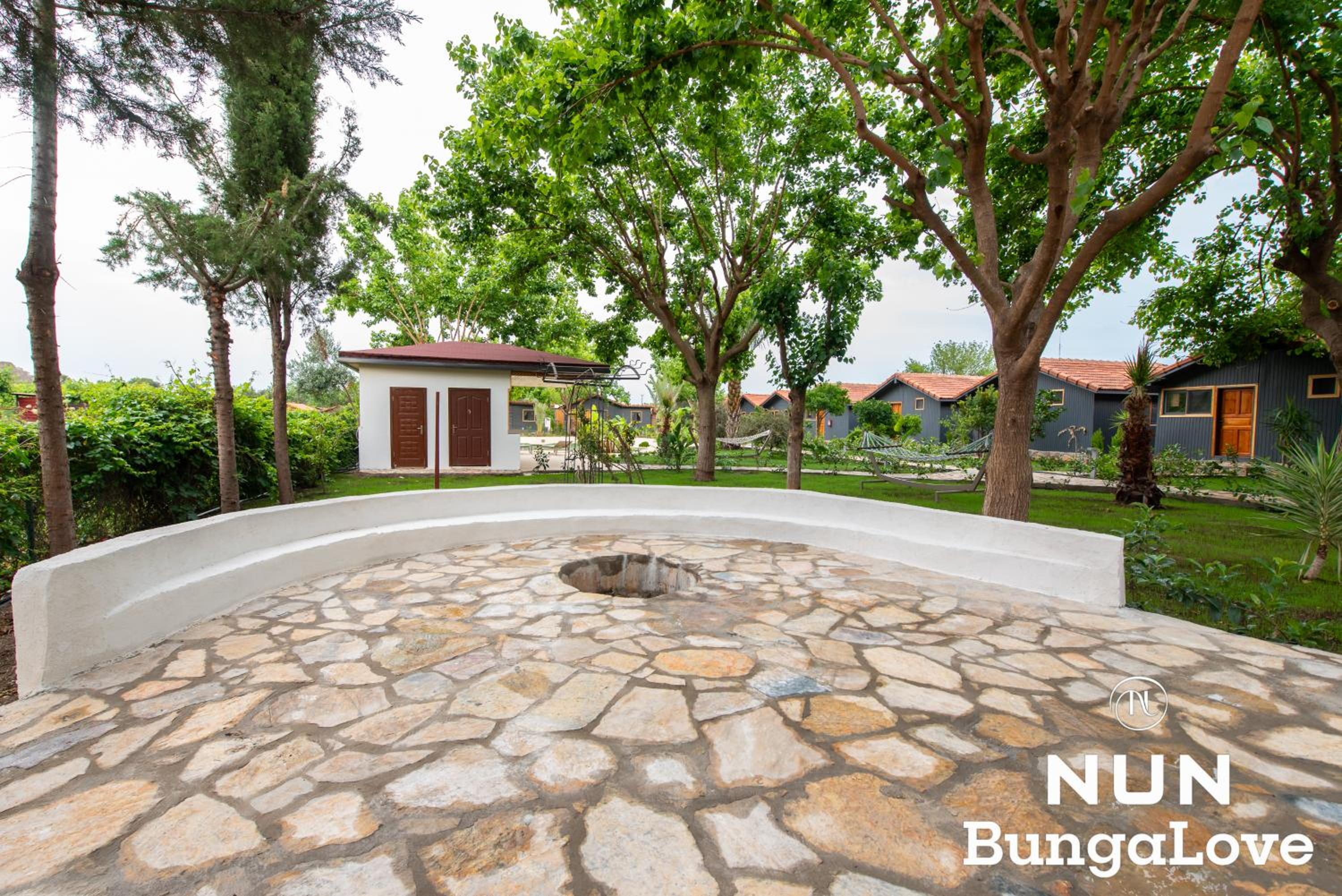 Çıralı Nun Bungalove