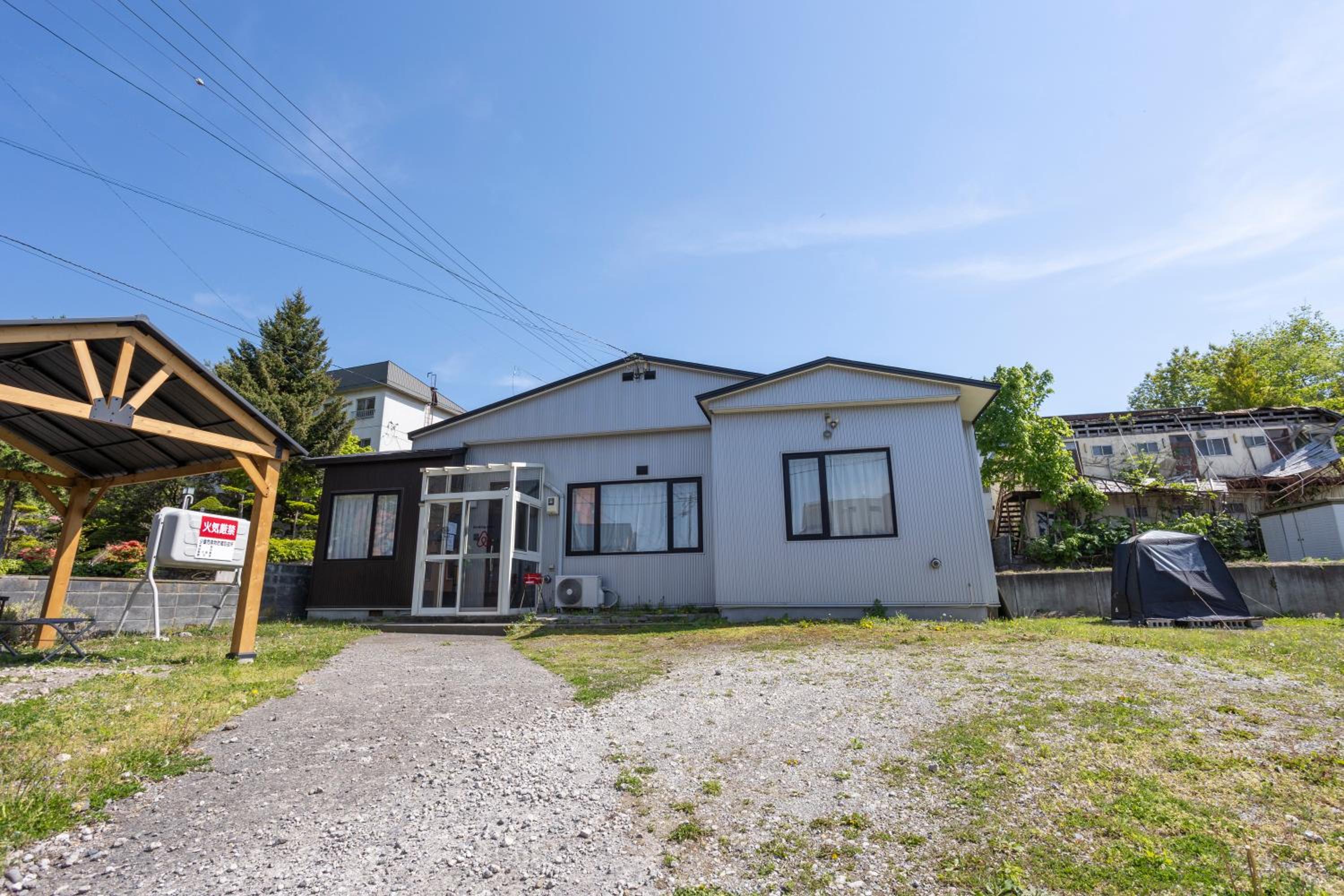Kaminoya Toya House view 3