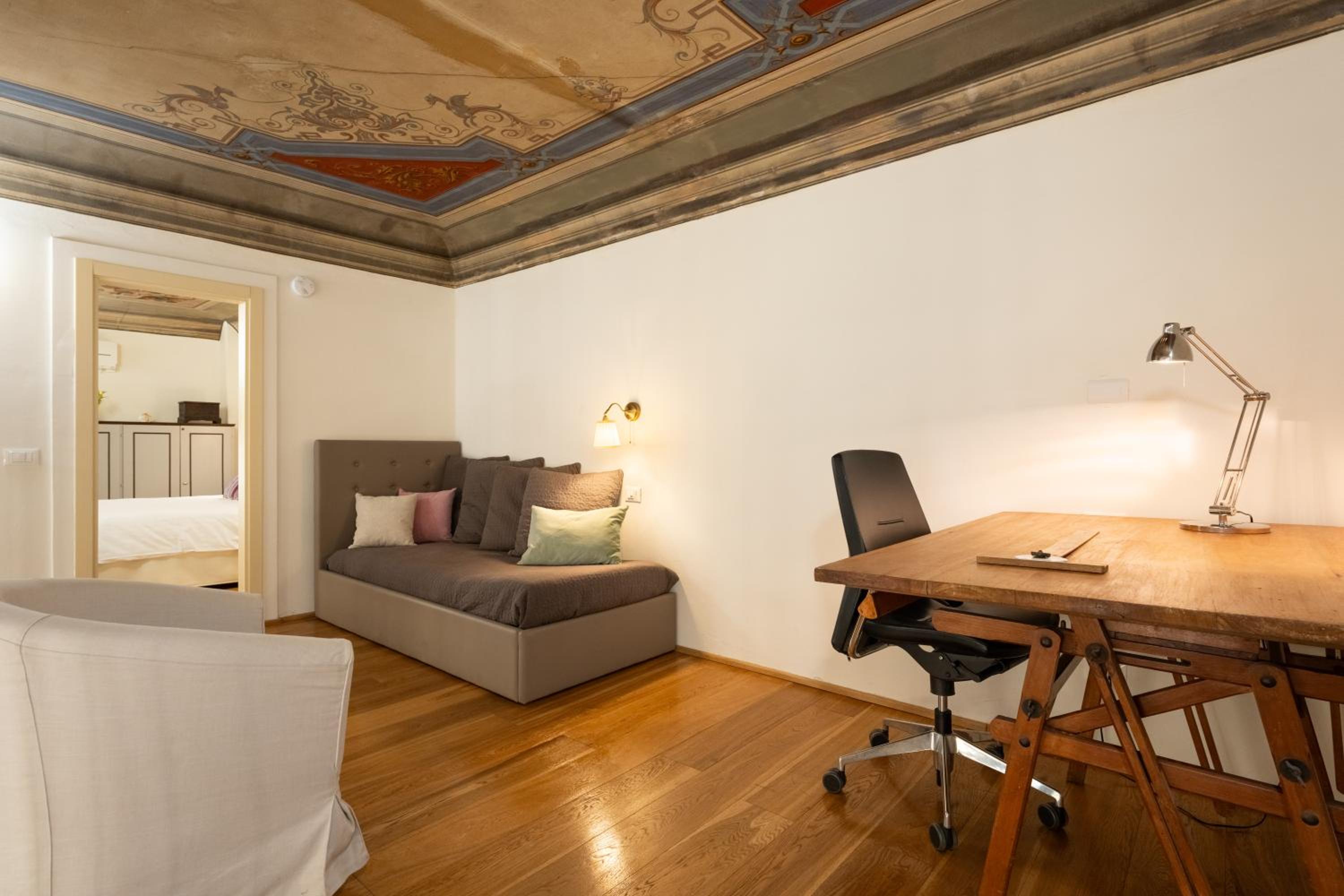 Palazzo D'Ambra Residenza d'Epoca