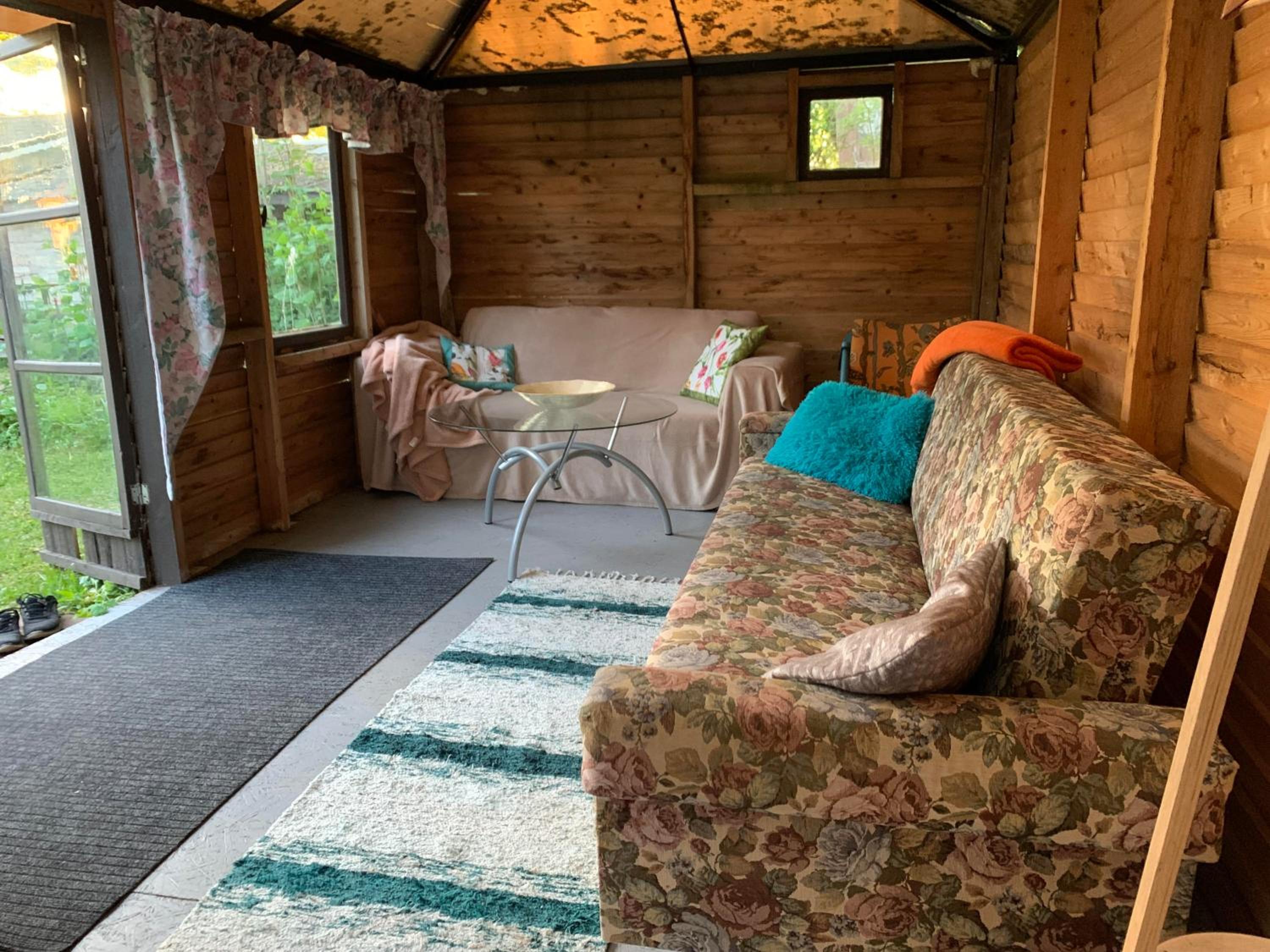 SUMMERHOUSe