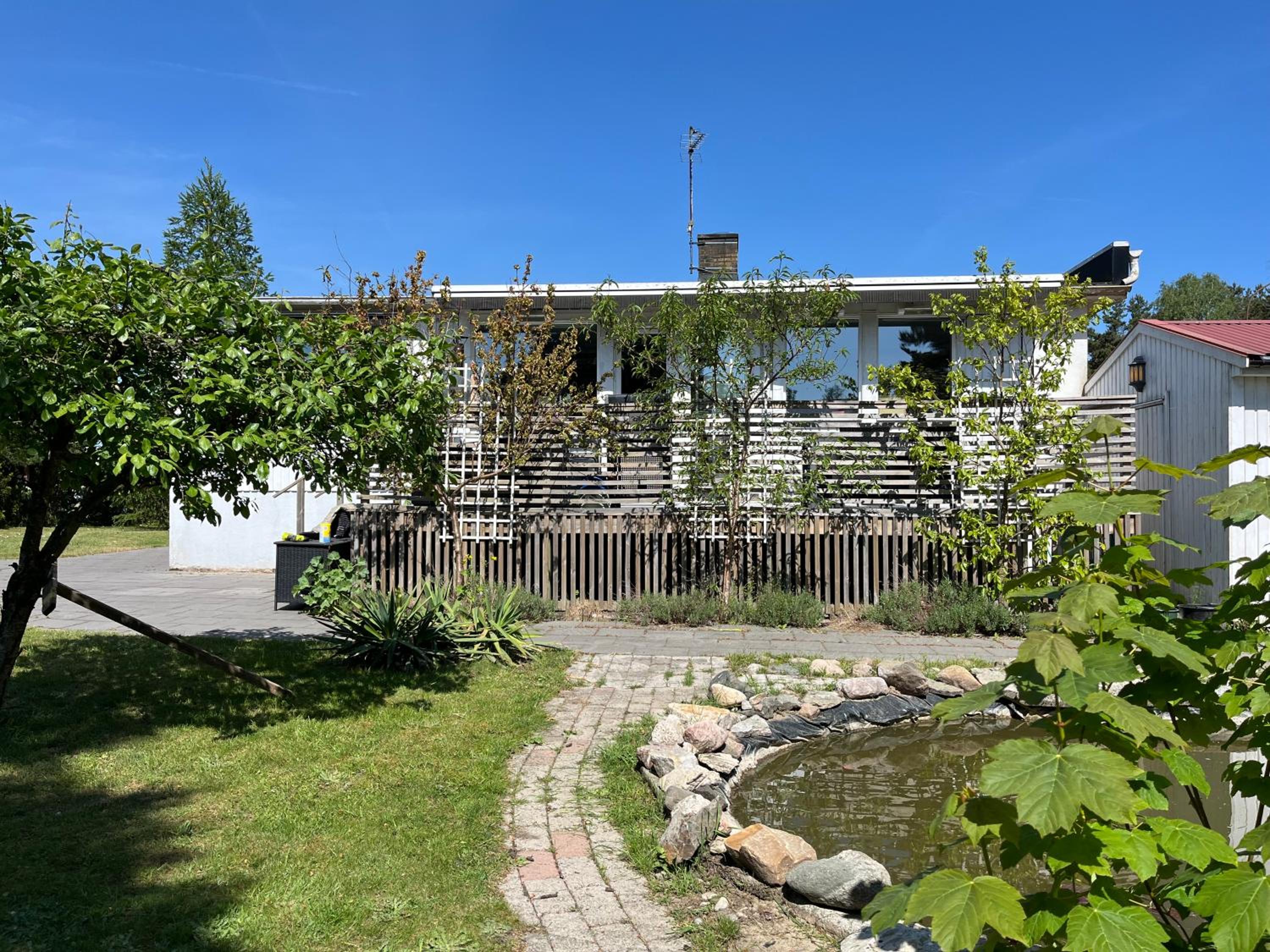 Hotel Furet 5 Familjesvit på Österlen nära Skåneleden - Image 1