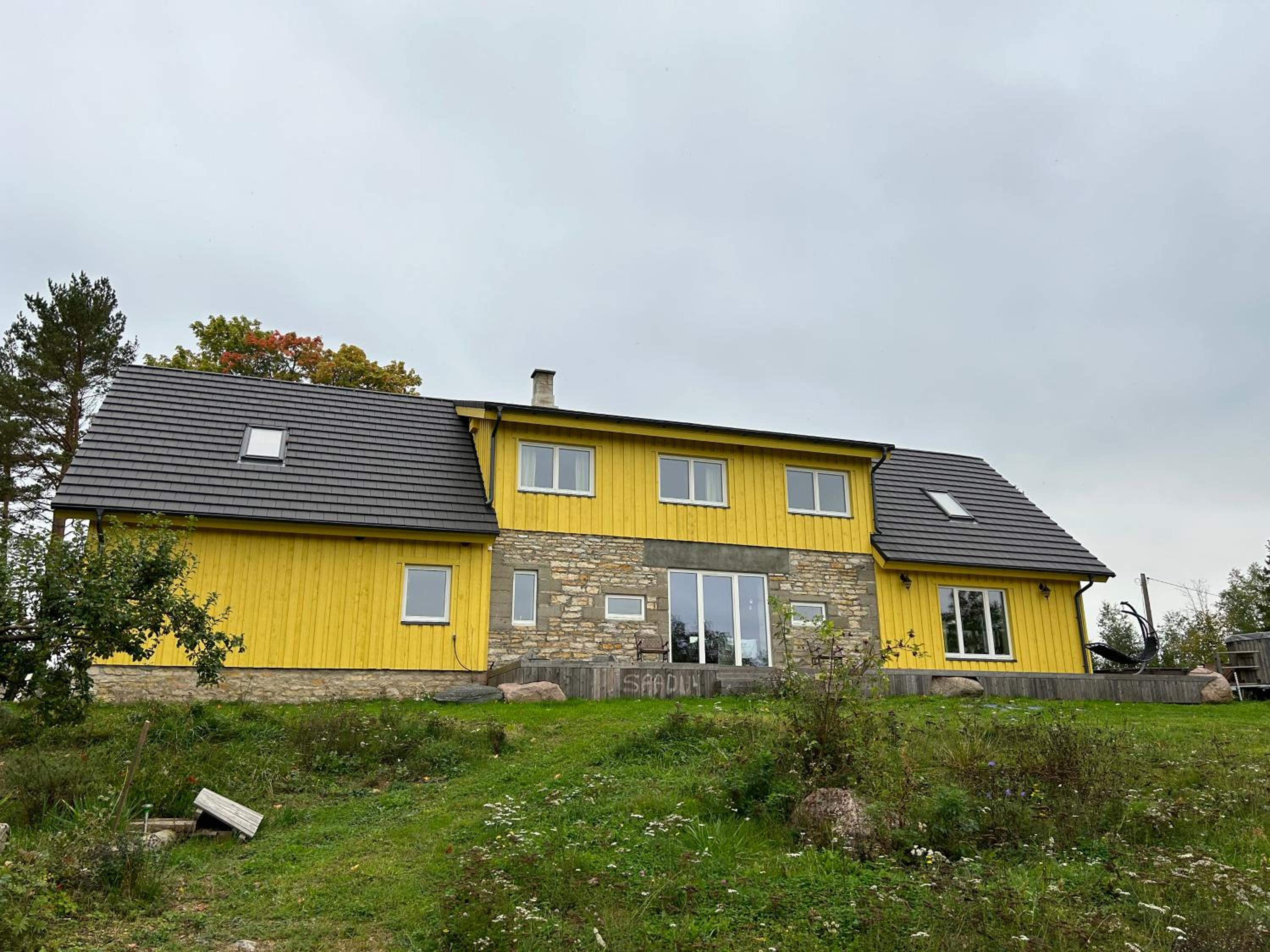 Muhu Kulla Saadu puhkemaja mere ääres