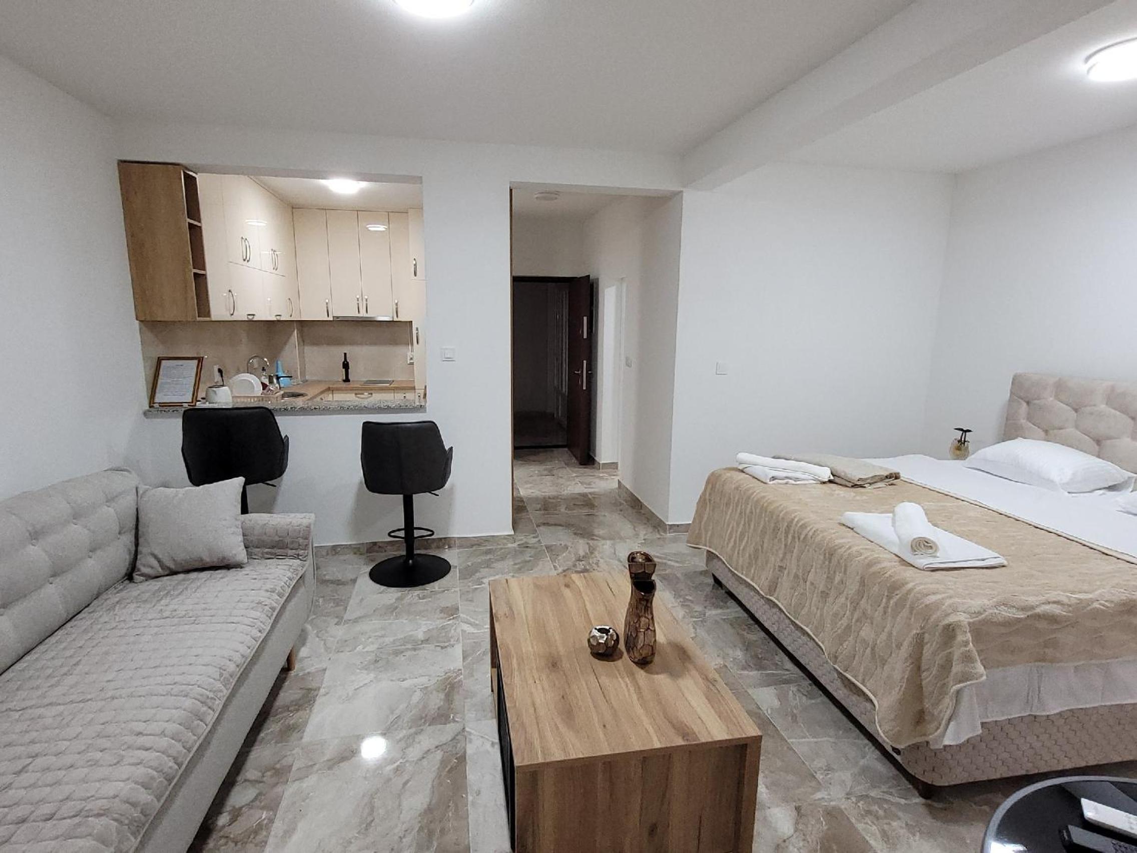 Montenegro Apartments Phoenix With Pool