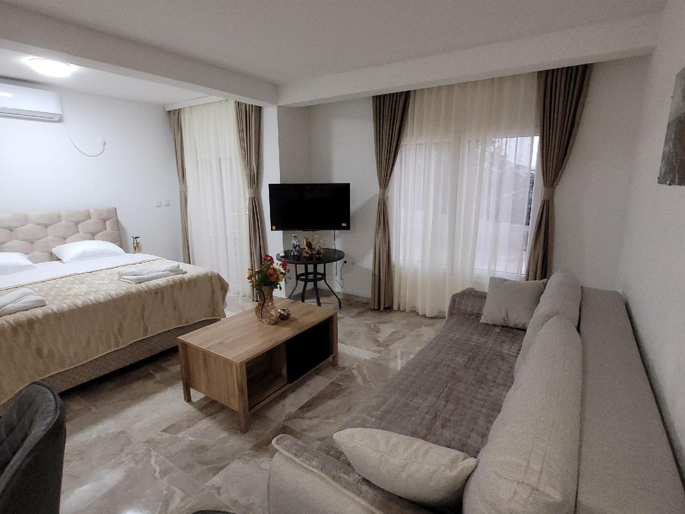 Montenegro Apartments Phoenix With Pool