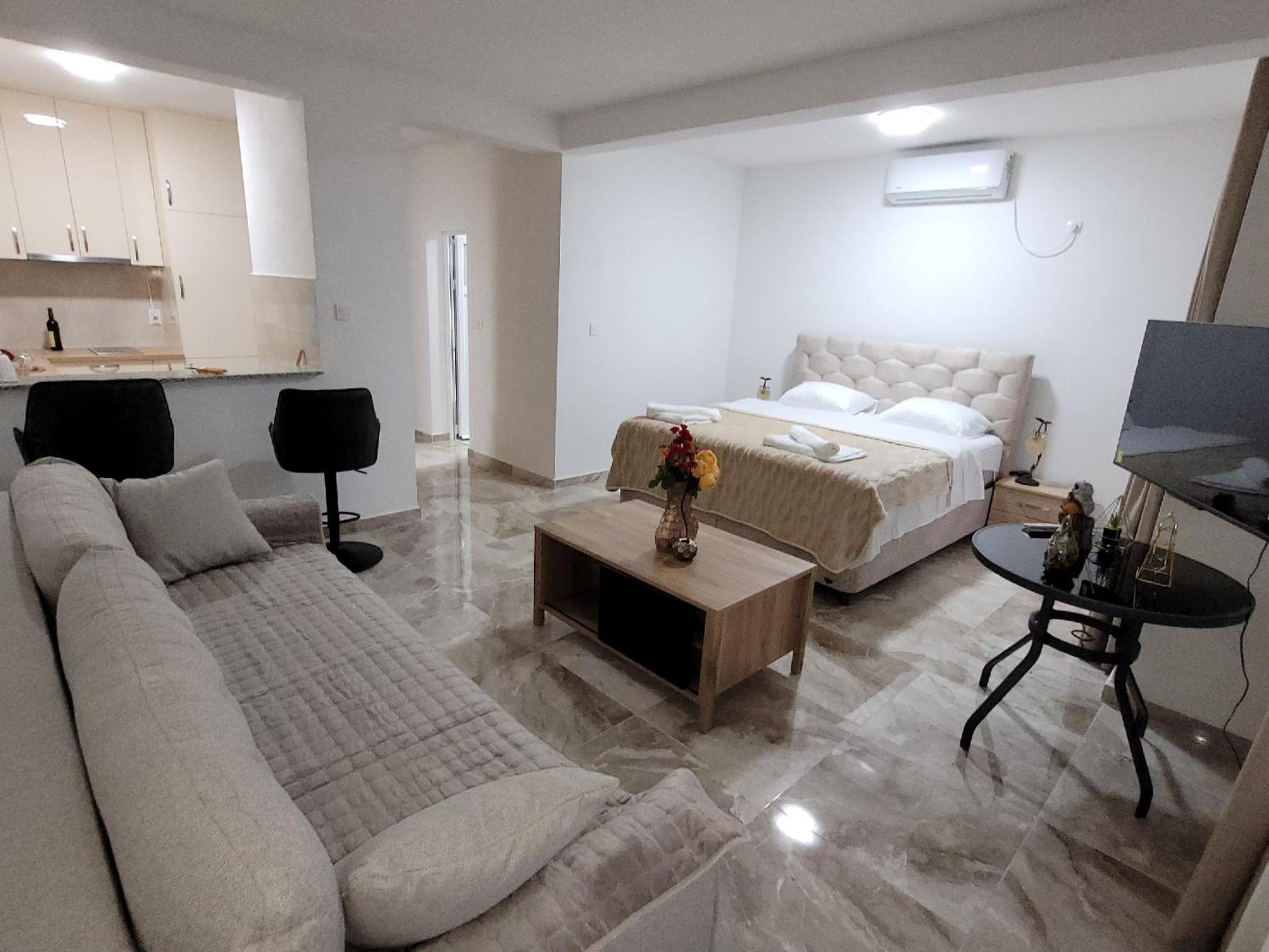 Montenegro Apartments Phoenix With Pool