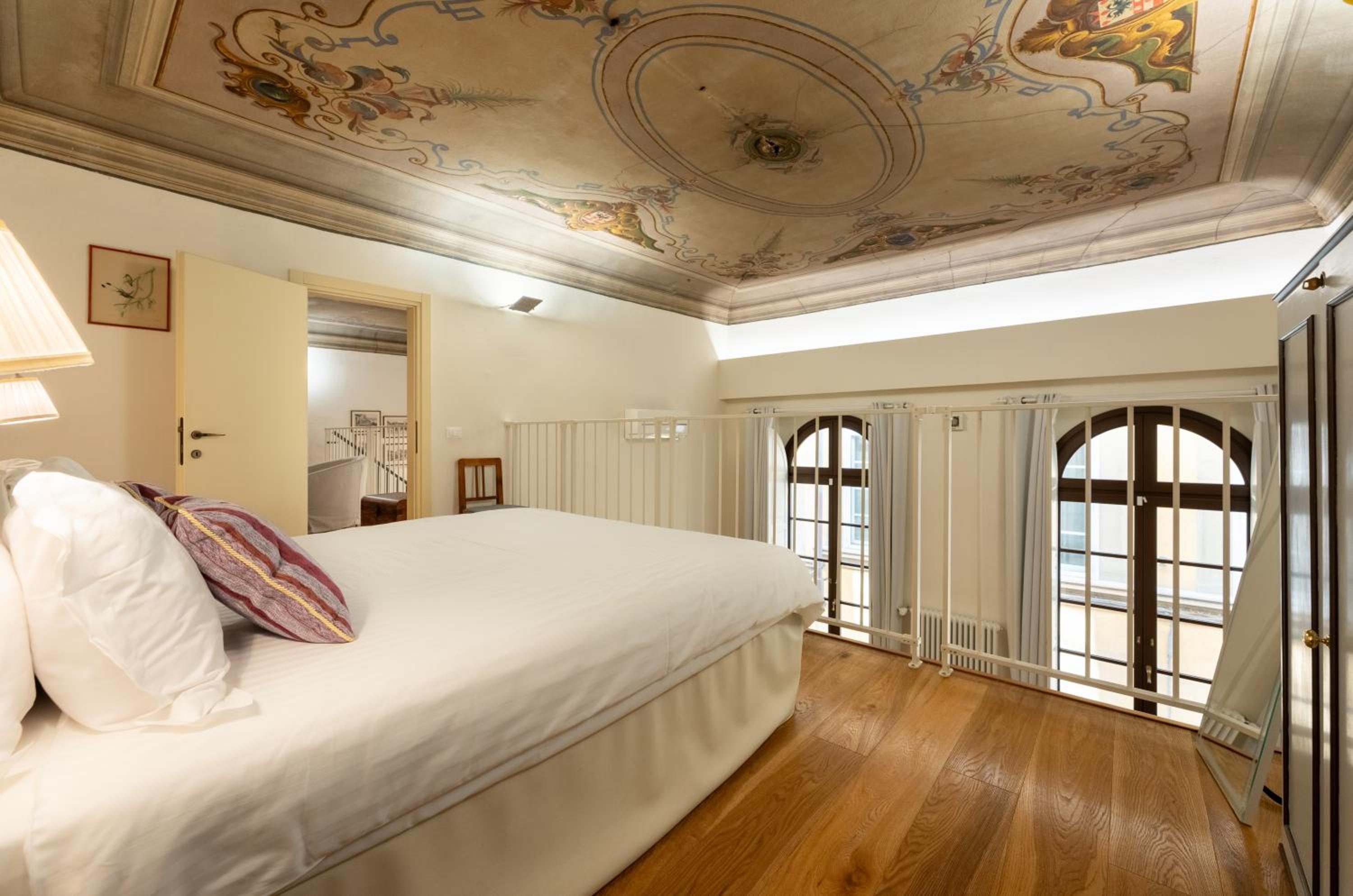 Palazzo D'Ambra Residenza d'Epoca