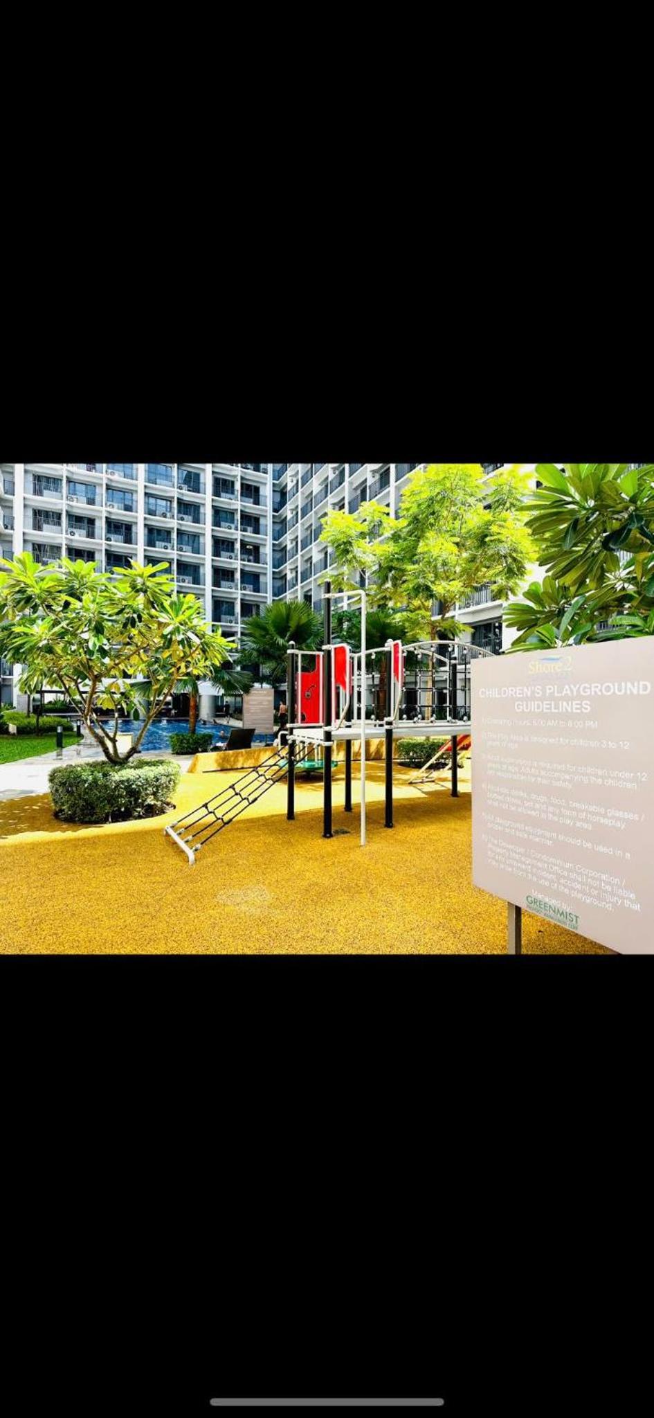 Mid-Century Extent Condo Unit @ Shore 2, MOA view 4