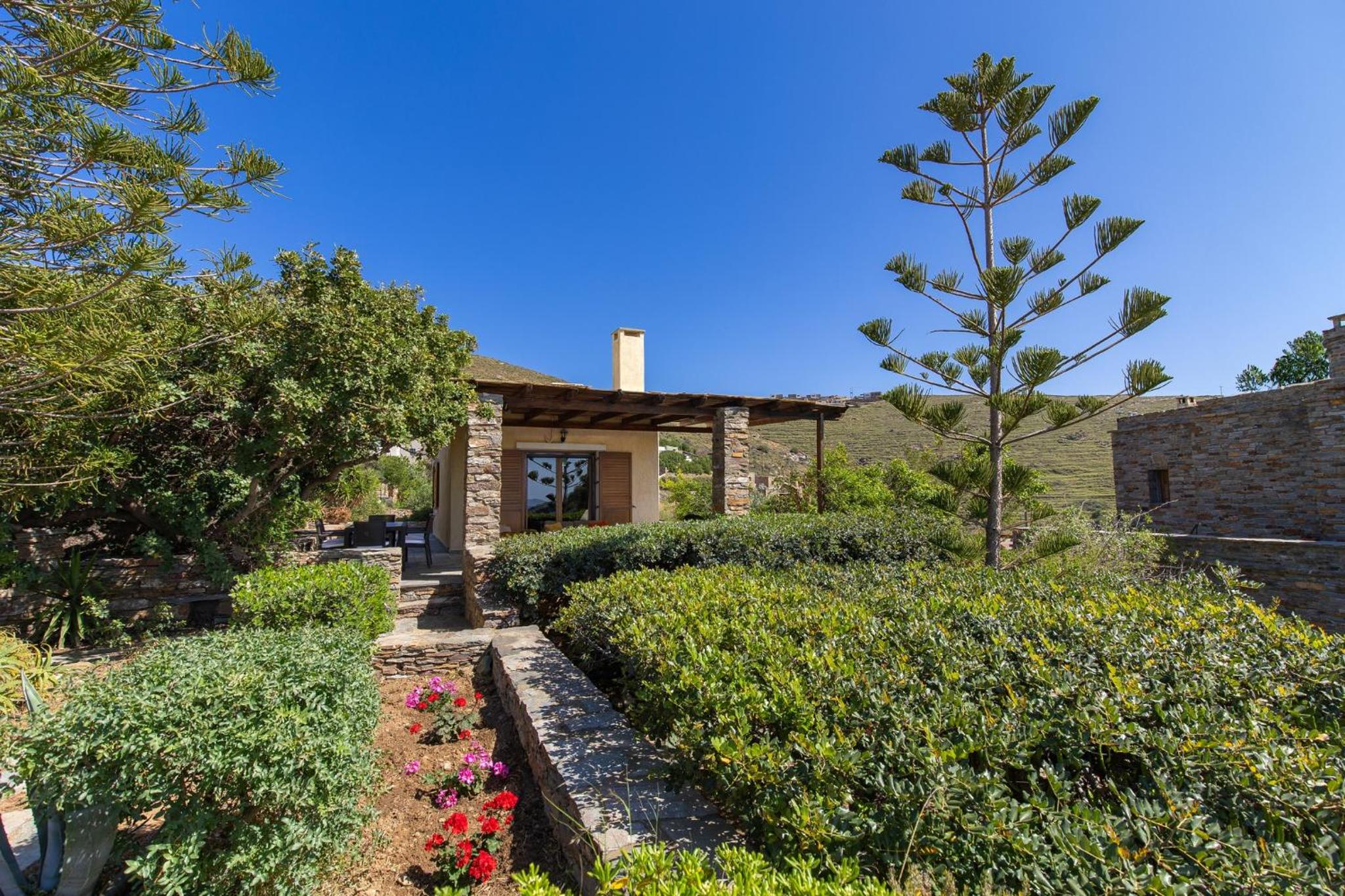 Villa Mirsini, a 5 minute walk from 2 beaches view 5
