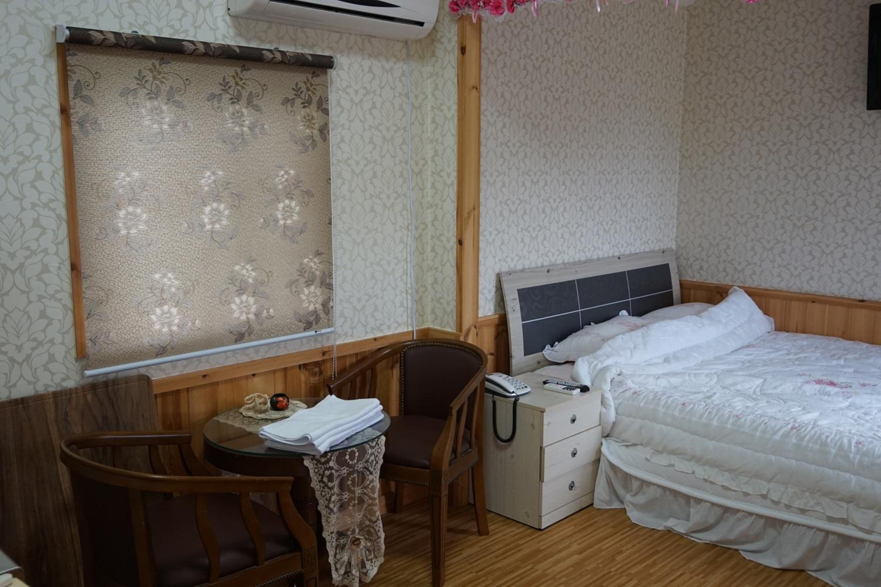 Jeju Feel House
