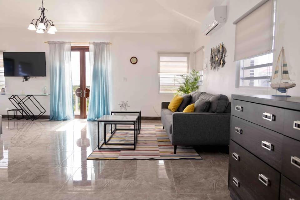 Thrush Nest View Studio Apartment - Image 3