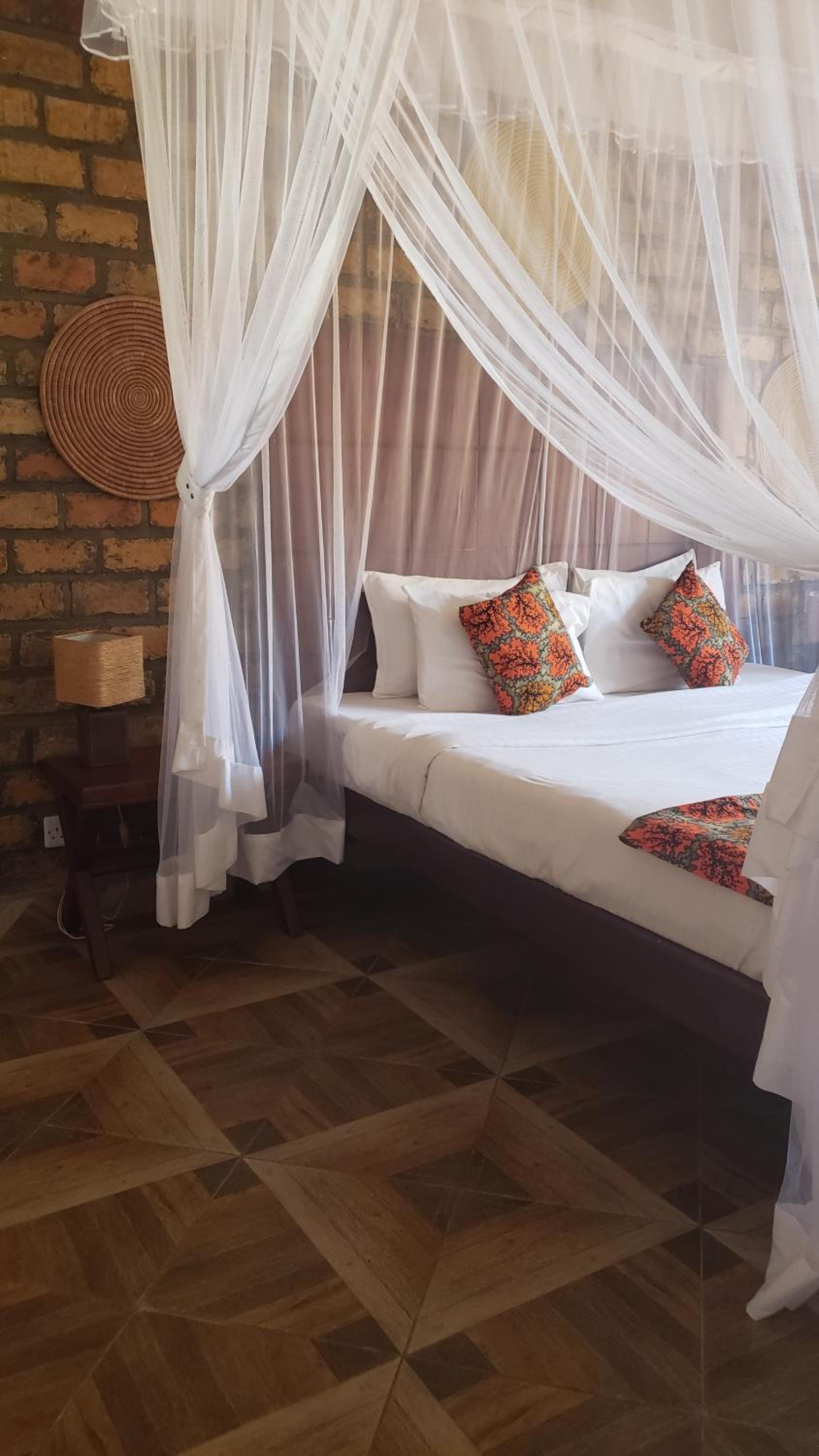 Secrets Guest House Entebbe