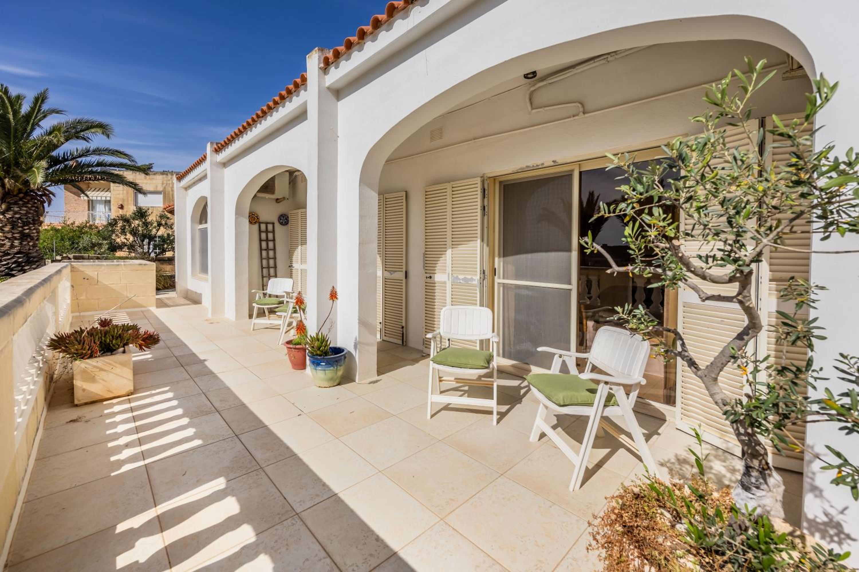 Azure Dream: Lux 4-Bed Villa with Pool, Sea View & Garage