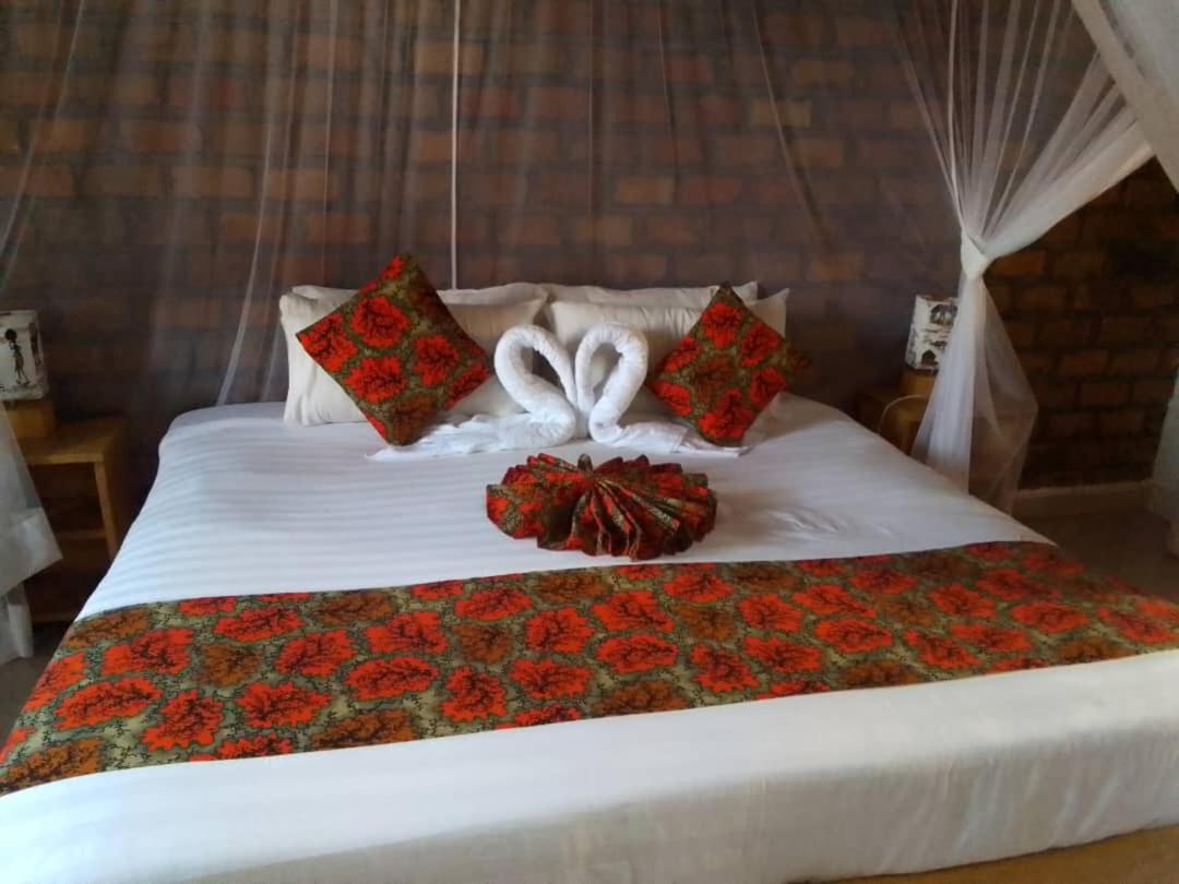Secrets Guest House Entebbe