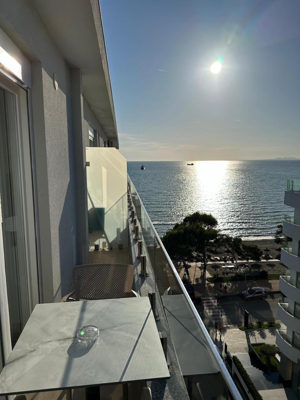 Sea La Vie