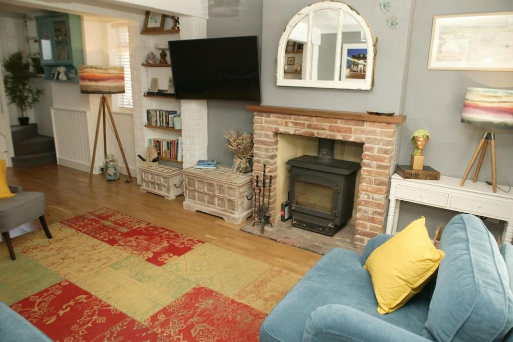 The Salty Mermaid Fisherman's Cottage, Whitstable view 3
