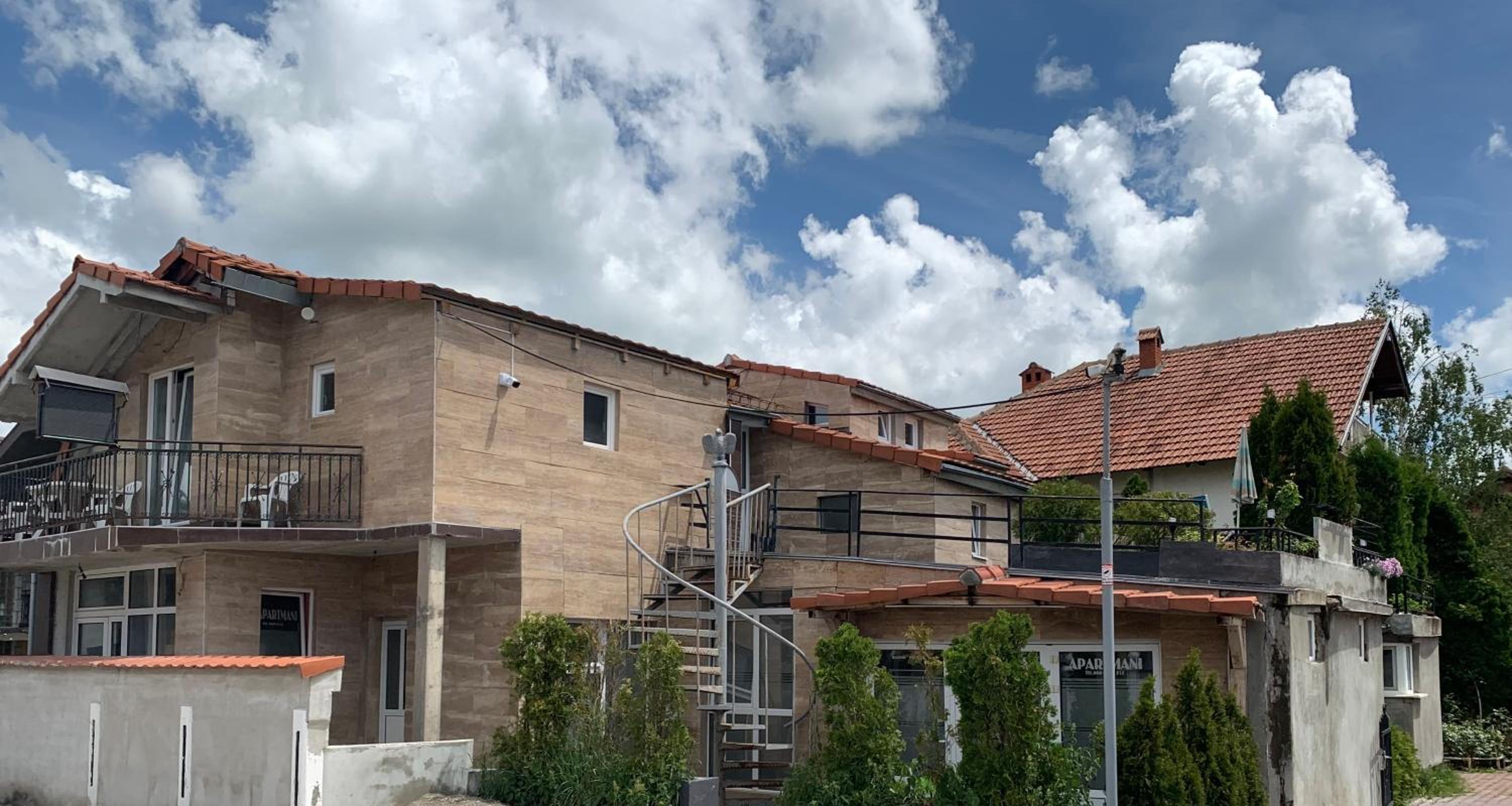 APARTMANI & RESTORAN -S O K O- SJENICA view 2